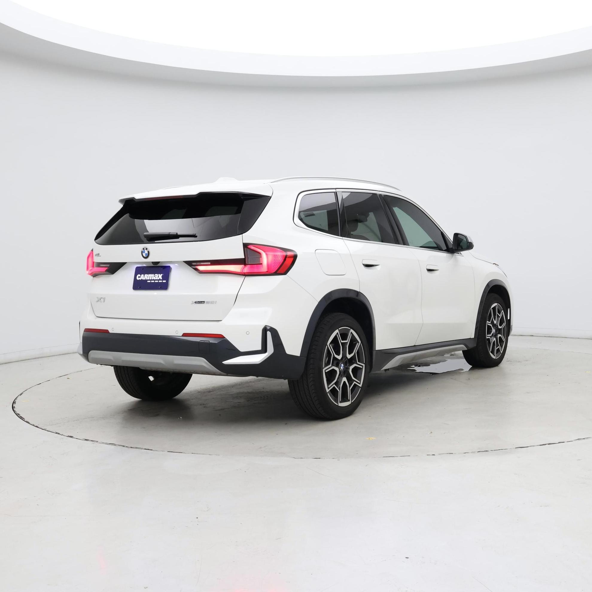 Thumbnail: 2024 BMW X1 - 8