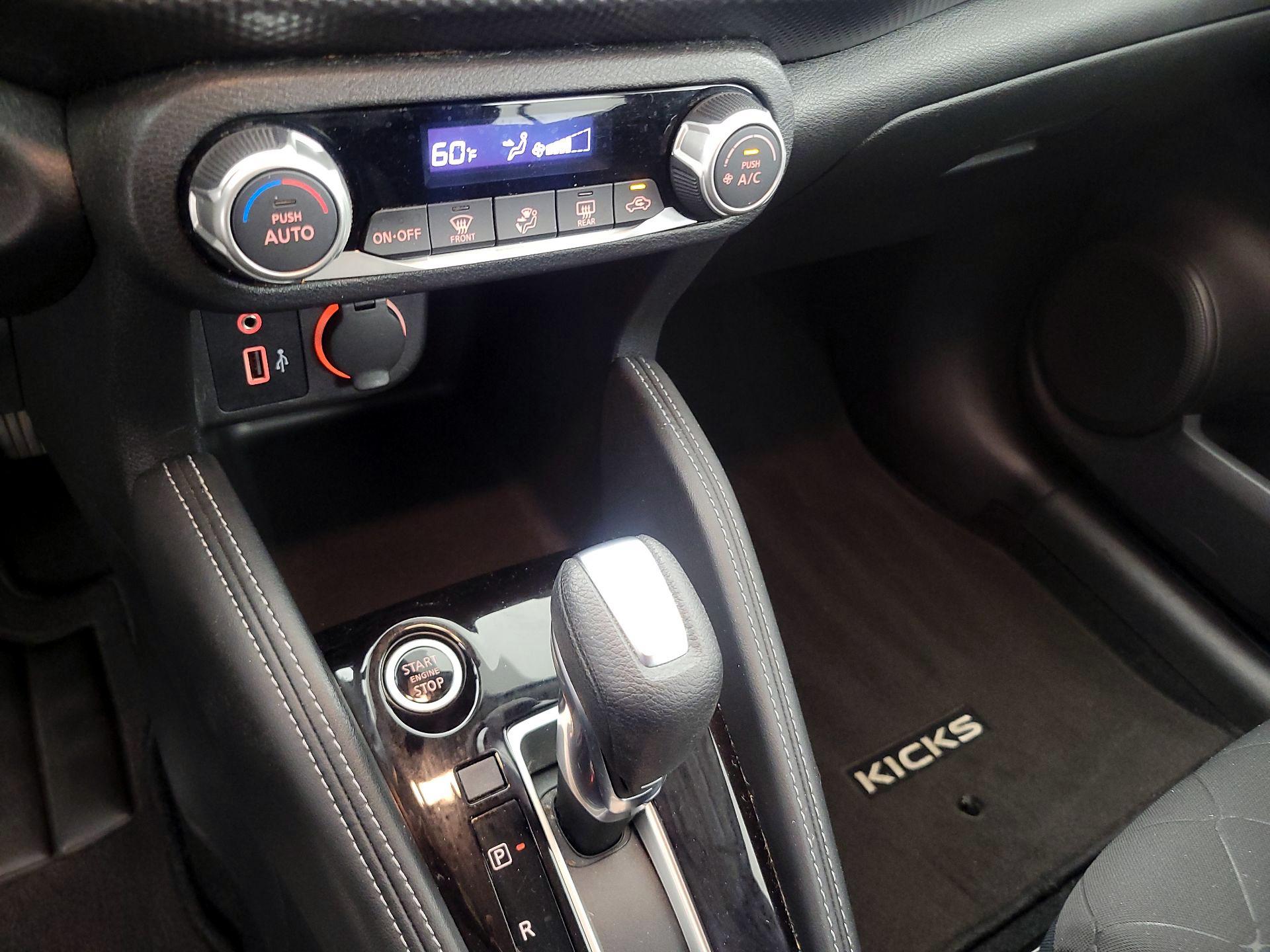 Thumbnail: 2020 Nissan Kicks - 16