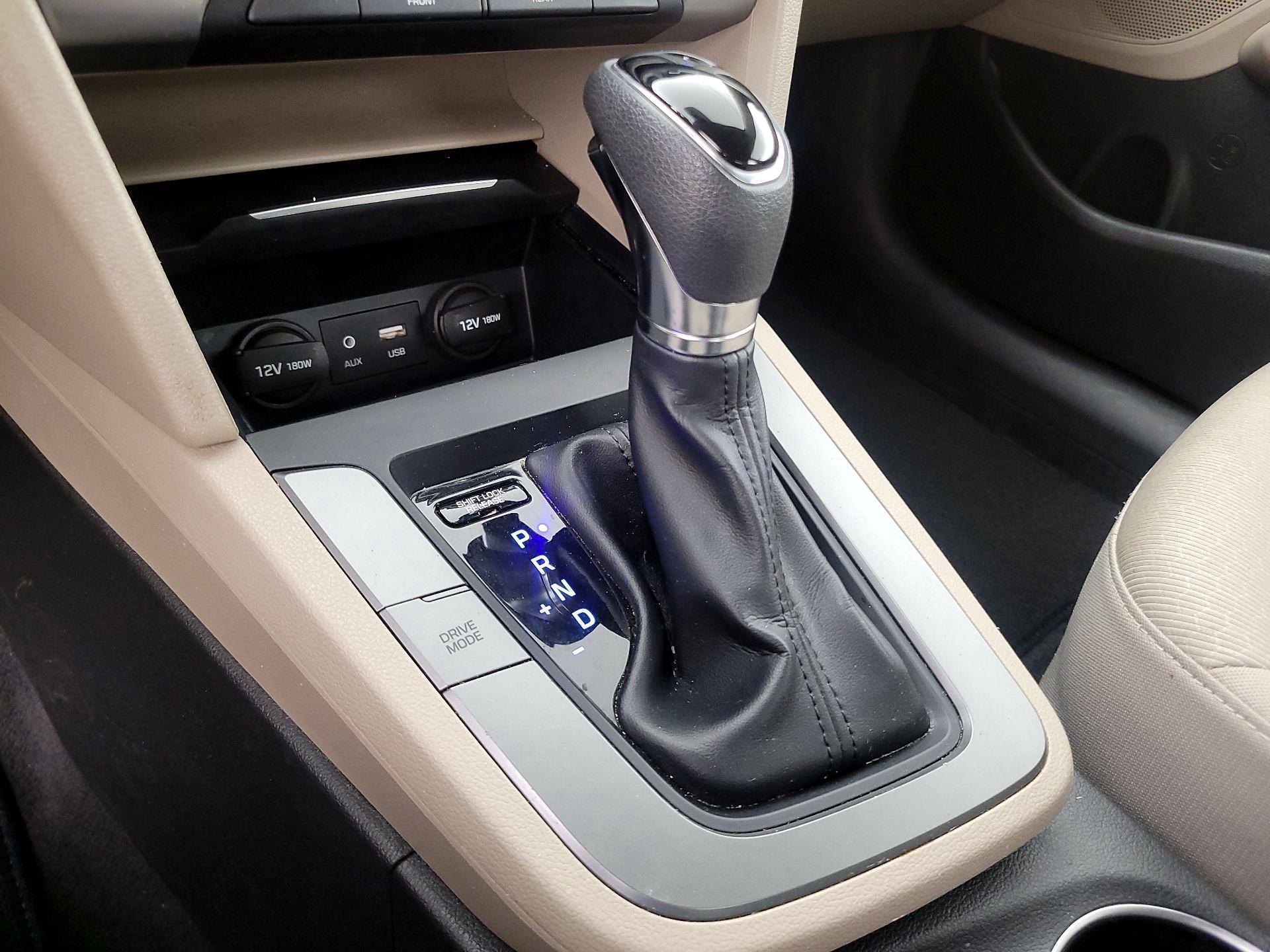 Thumbnail: 2017 Hyundai Elantra - 17