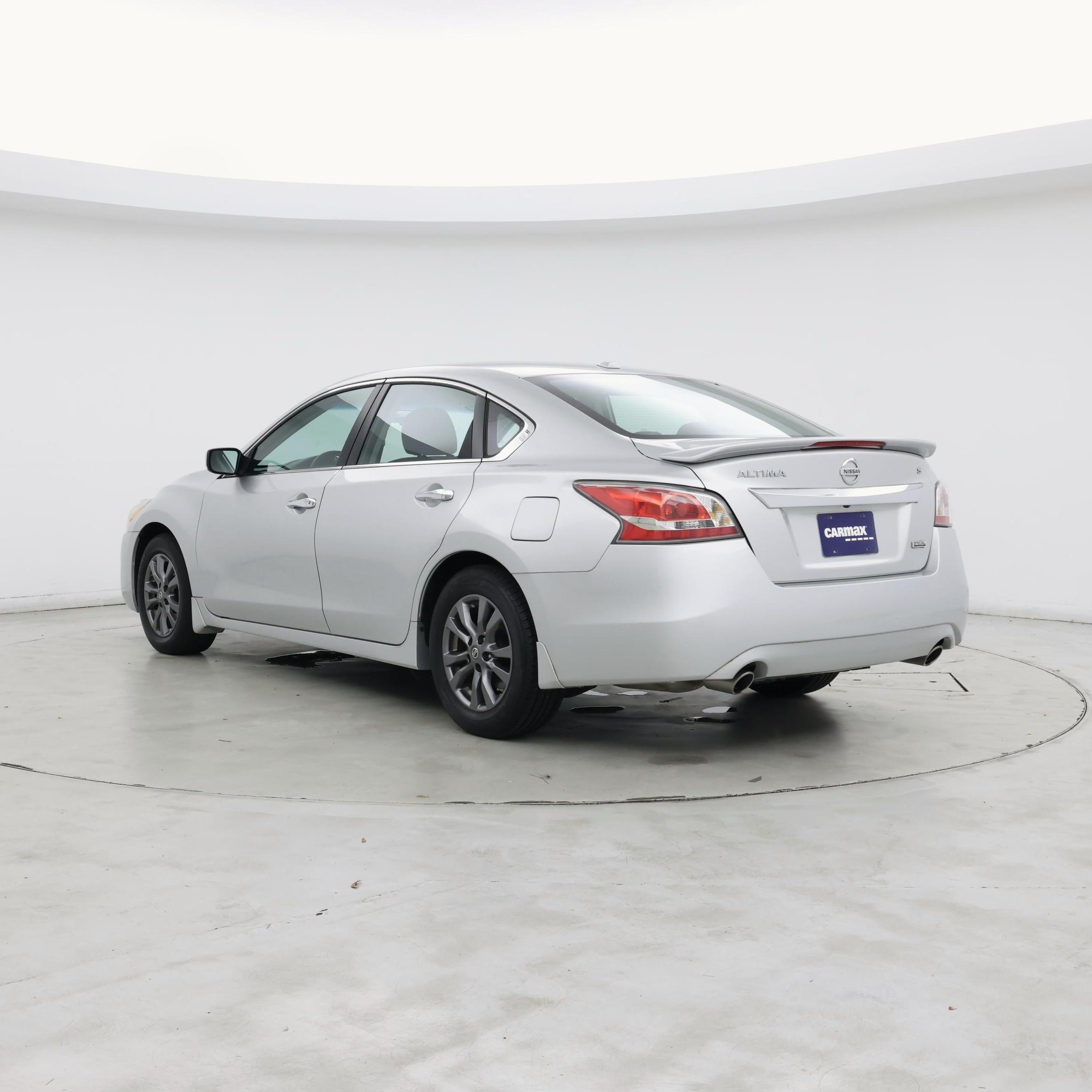 Thumbnail: 2015 Nissan Altima - 2