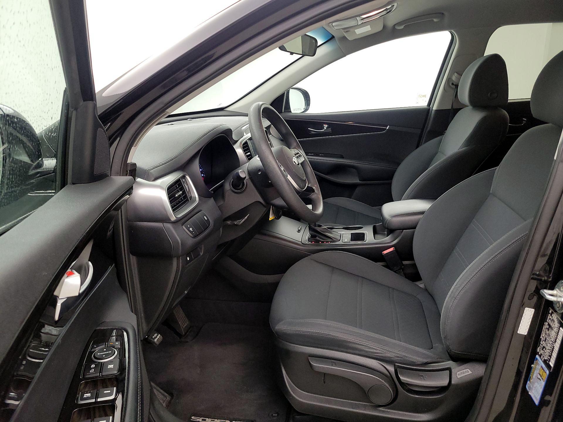 Thumbnail: 2019 Kia Sorento - 11