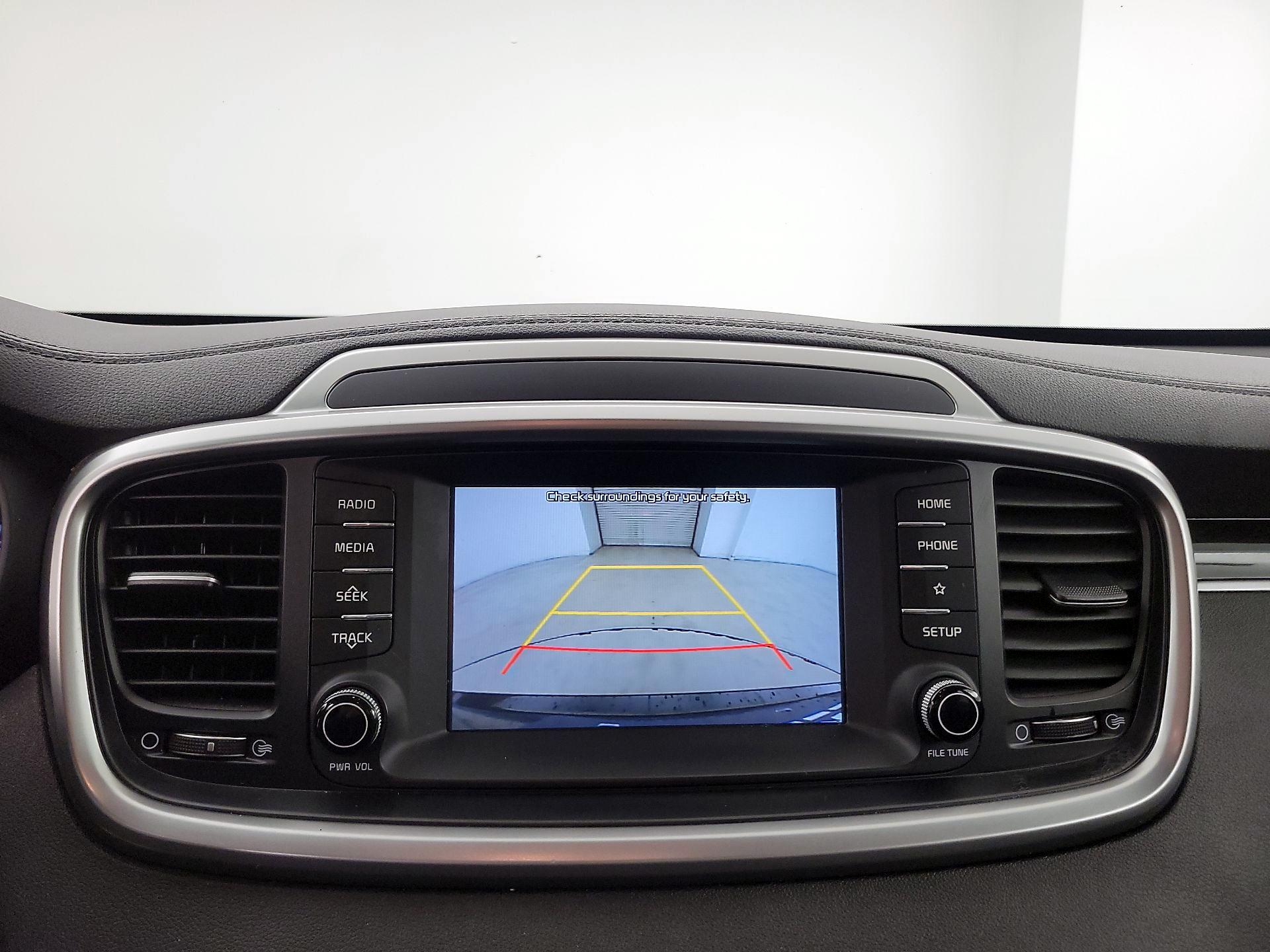 Thumbnail: 2019 Kia Sorento - 14