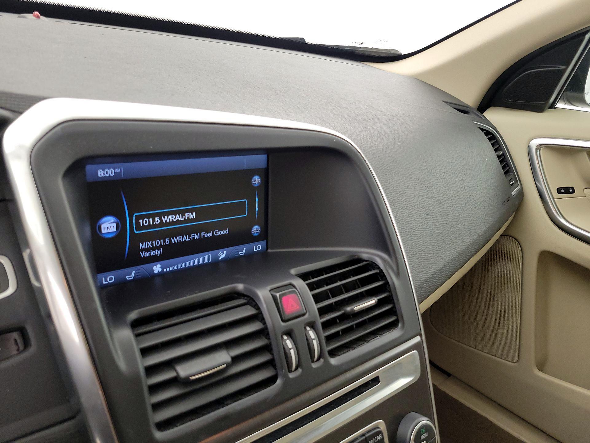 Thumbnail: 2014 Volvo XC60 - 15