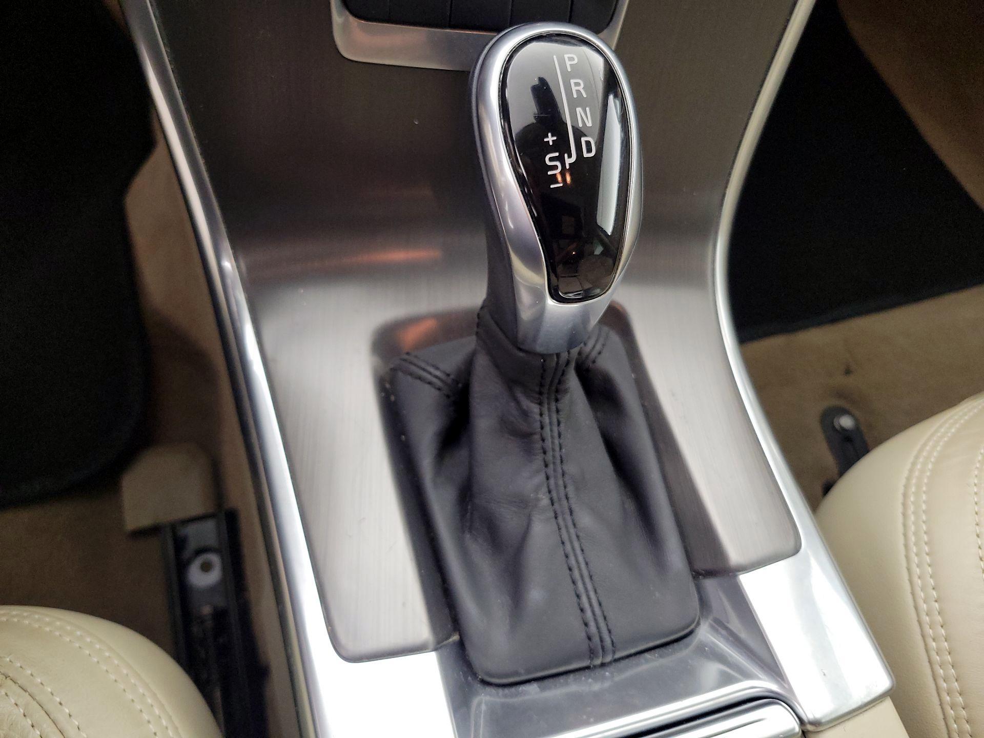 Thumbnail: 2014 Volvo XC60 - 17