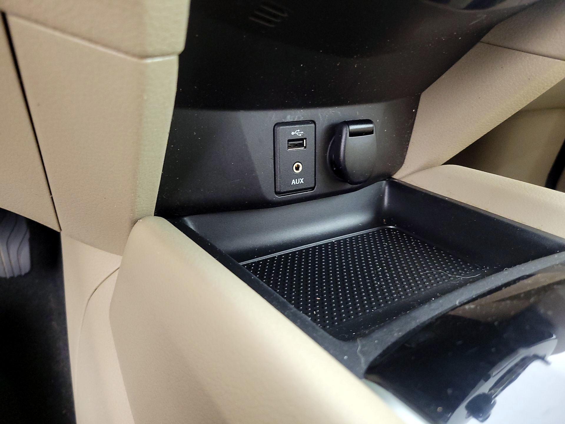 Thumbnail: 2016 Nissan Rogue - 18