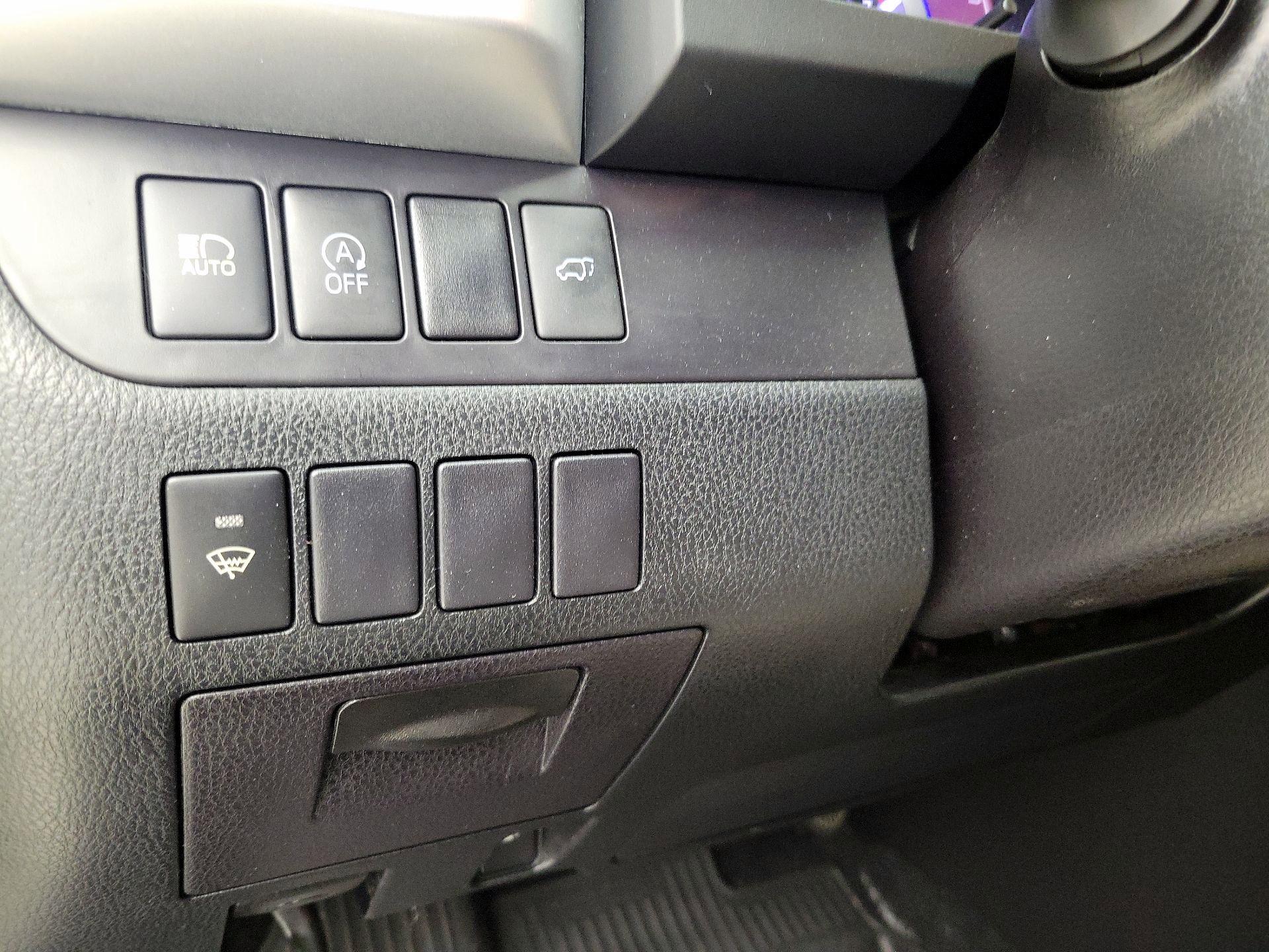 Thumbnail: 2017 Toyota Highlander - 13