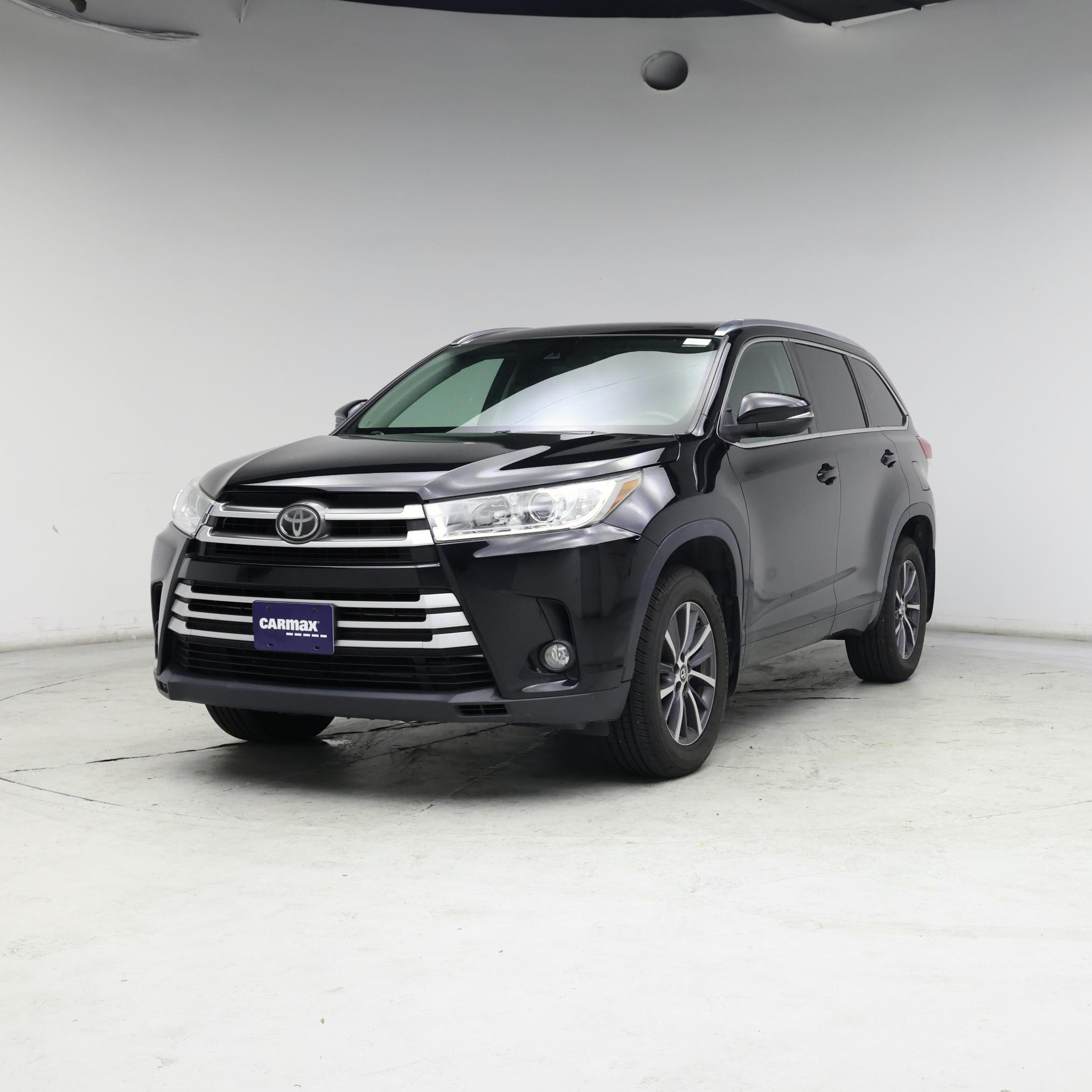 Thumbnail: 2017 Toyota Highlander - 4