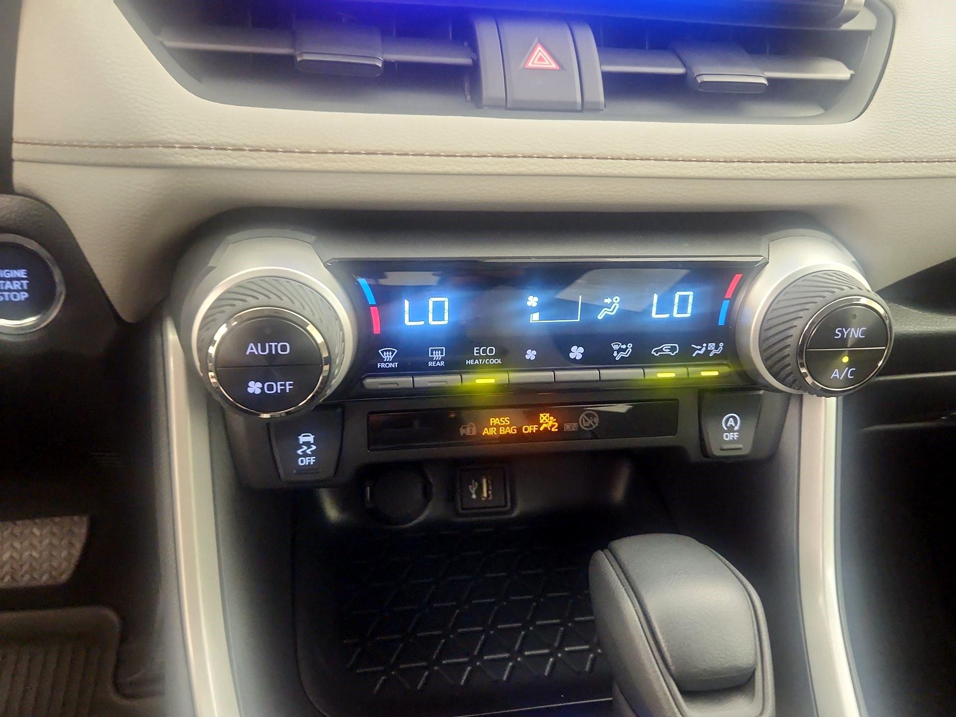 Thumbnail: 2025 Toyota RAV4 - 16