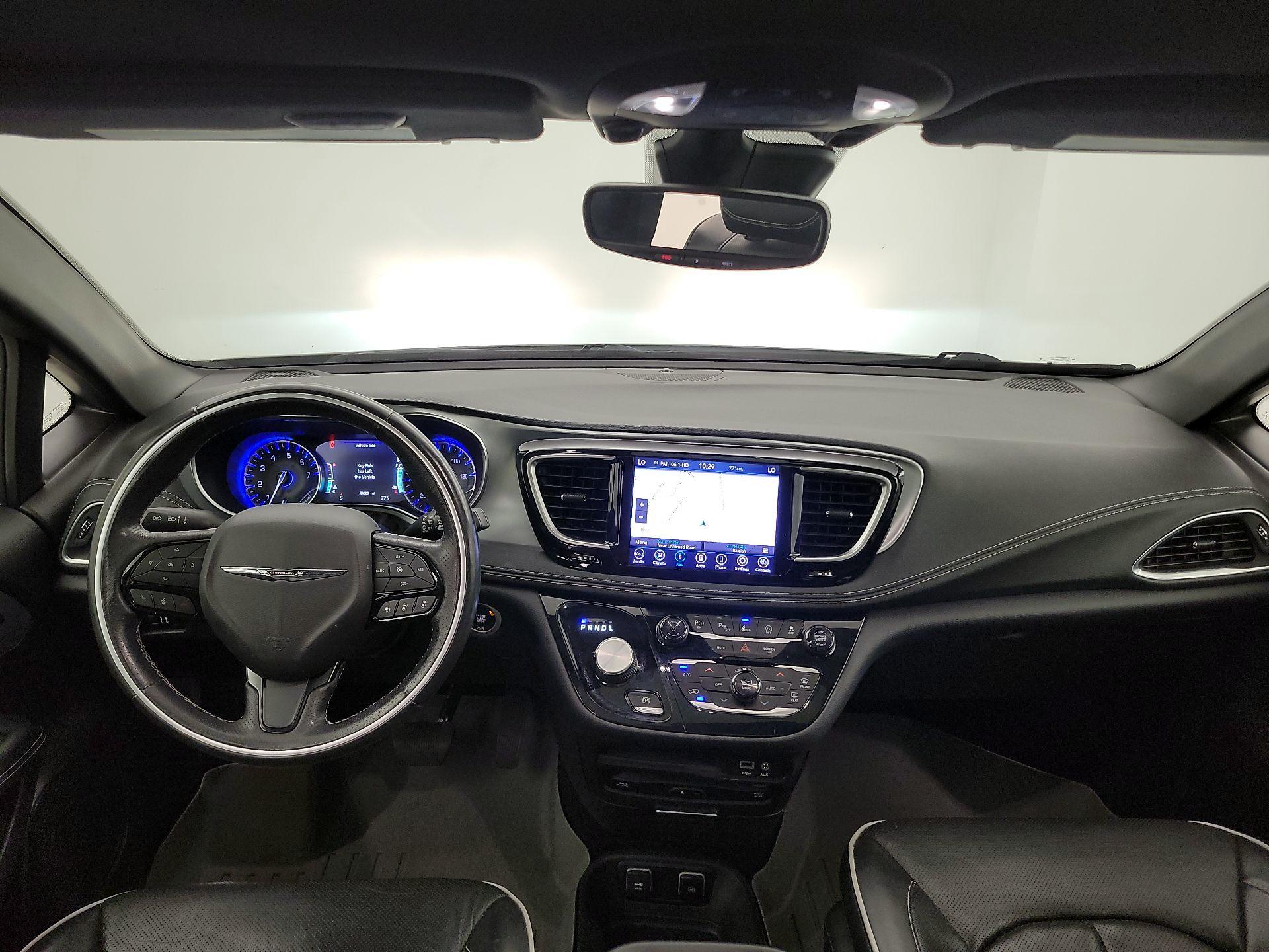 Thumbnail: 2020 Chrysler Pacifica - 9