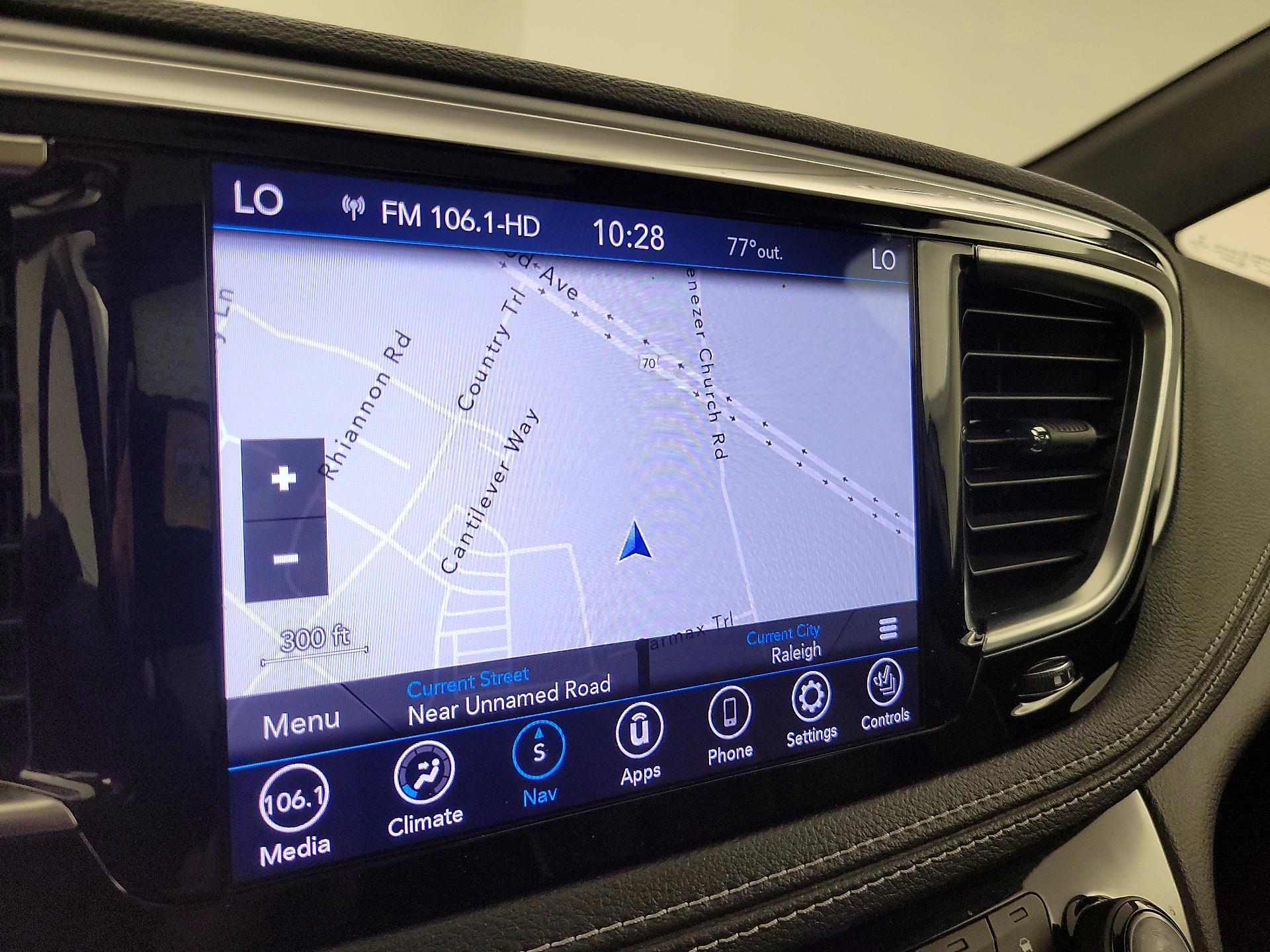 Thumbnail: 2020 Chrysler Pacifica - 14