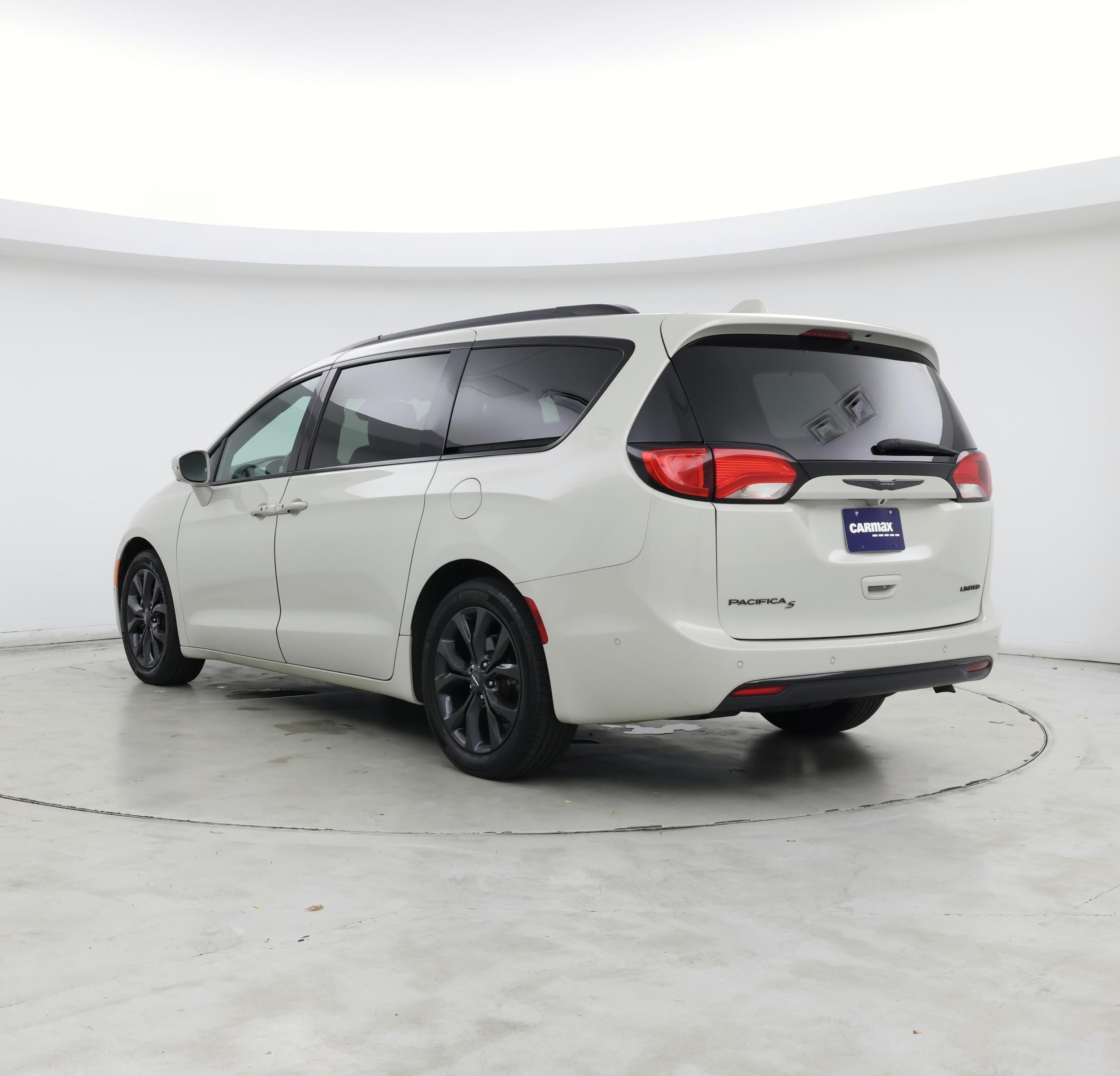 Thumbnail: 2020 Chrysler Pacifica - 2