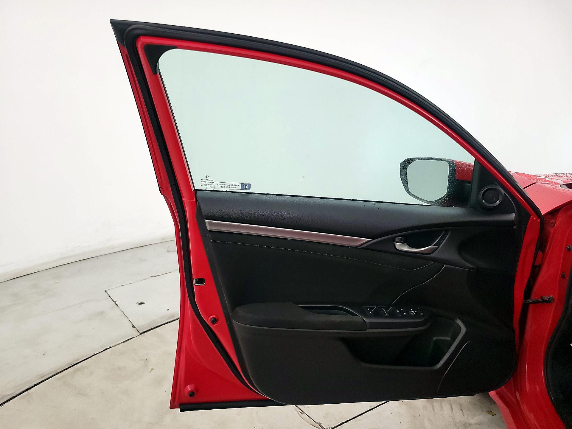Thumbnail: 2017 Honda Civic - 12