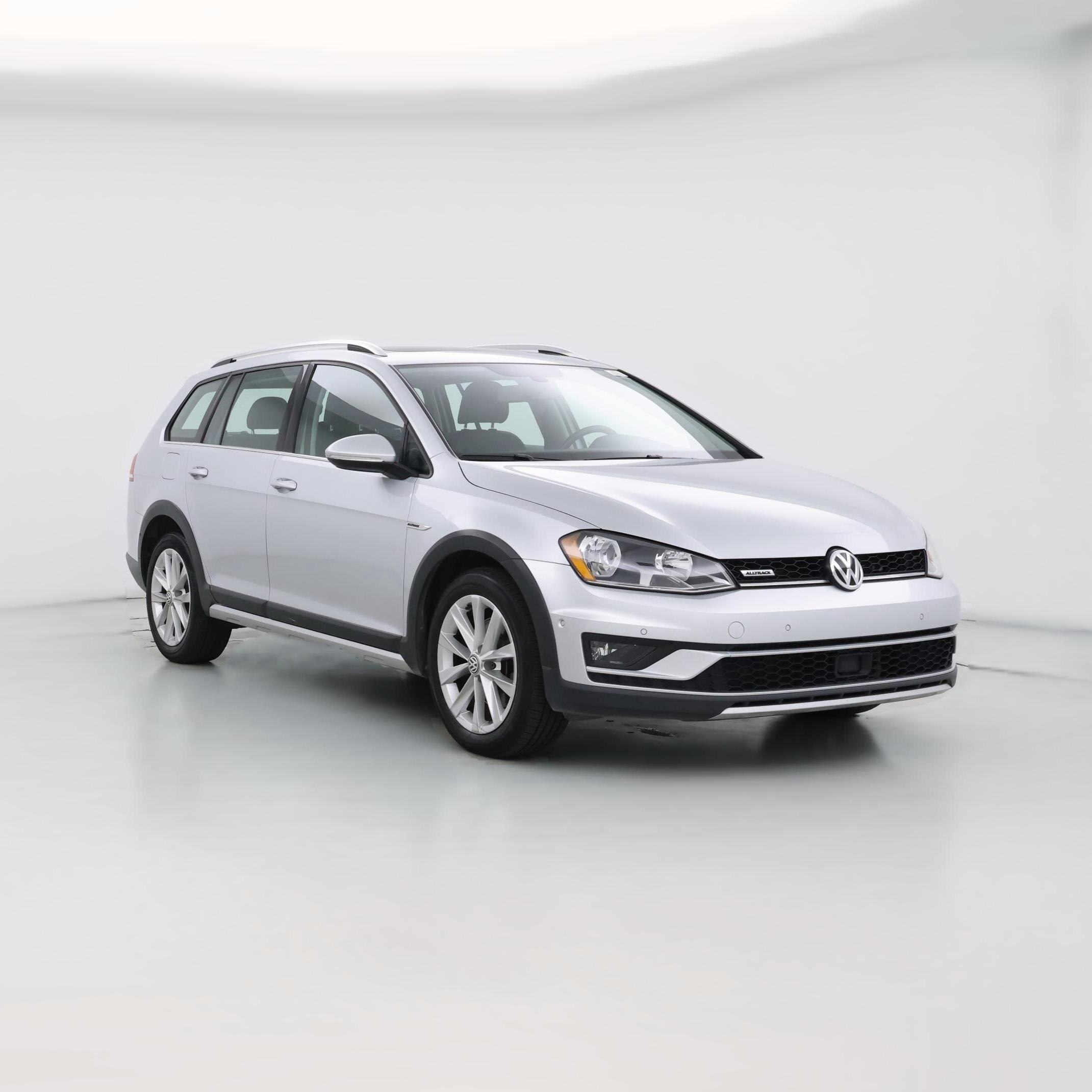 Thumbnail: 2017 Volkswagen Golf - 1