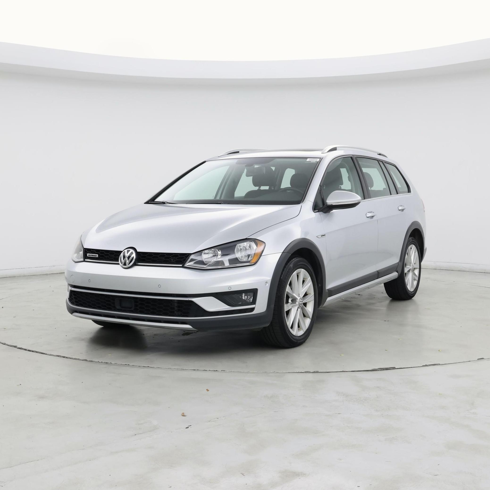 Thumbnail: 2017 Volkswagen Golf - 4