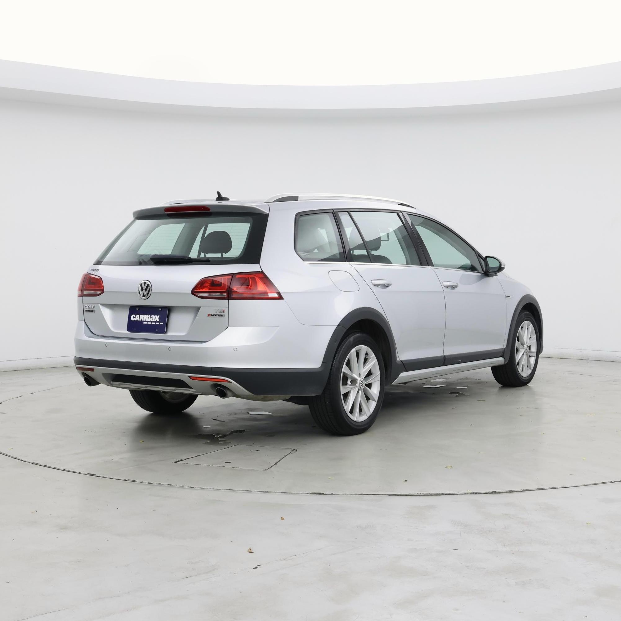 Thumbnail: 2017 Volkswagen Golf - 8