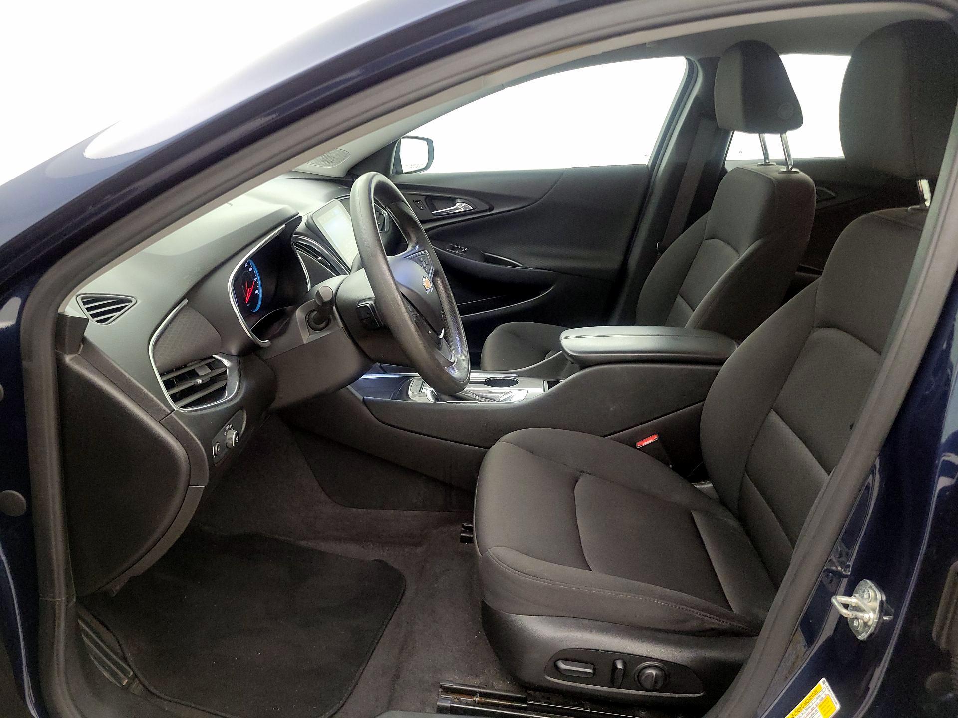 Thumbnail: 2020 Chevrolet Malibu - 11