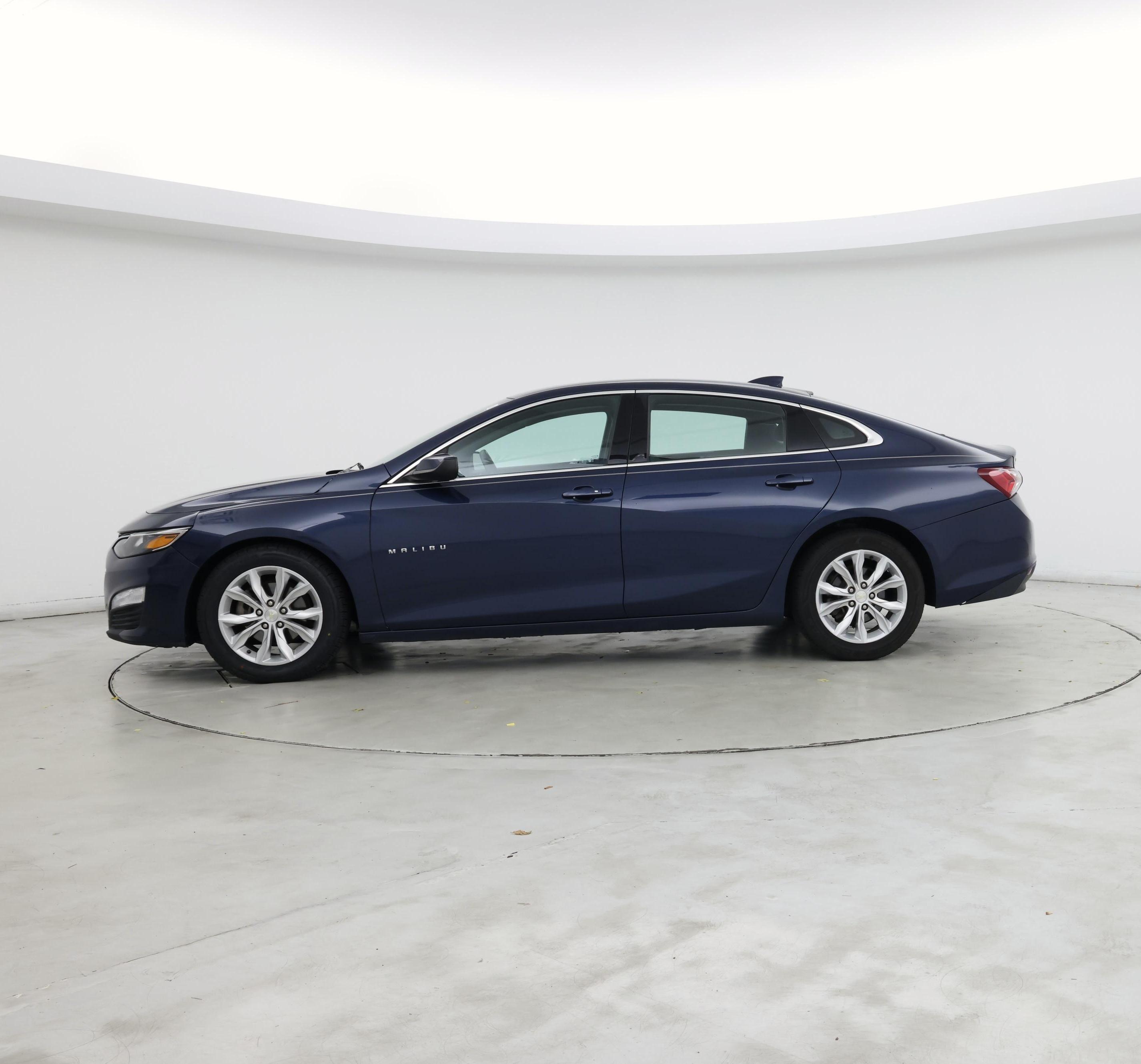 Thumbnail: 2020 Chevrolet Malibu - 3