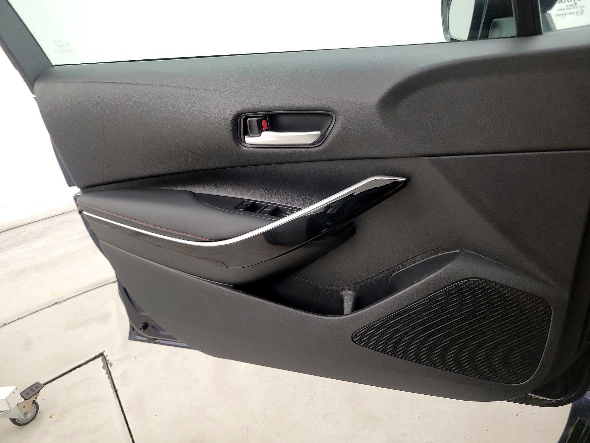 Thumbnail: 2023 Toyota Corolla - 12