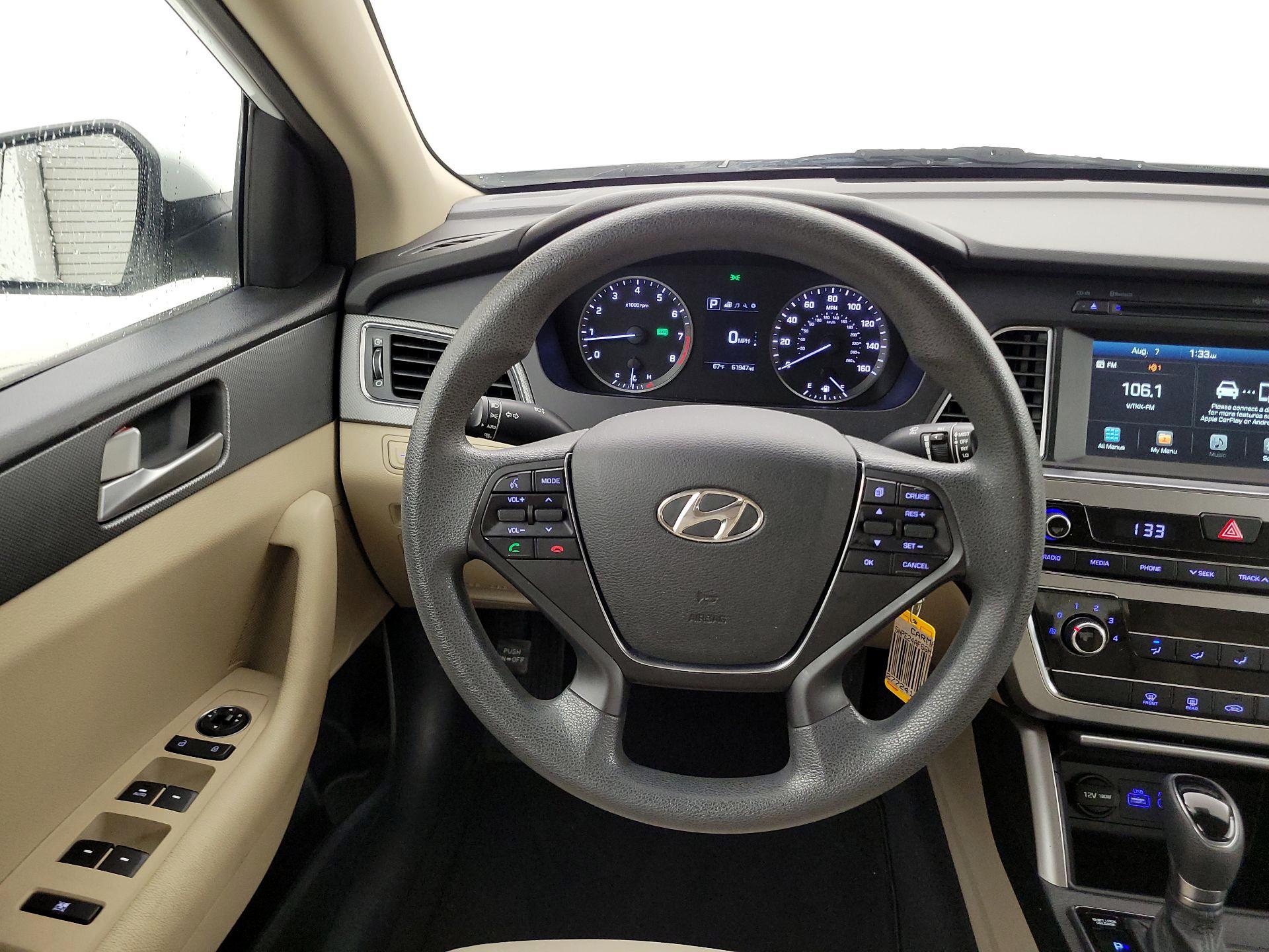 Thumbnail: 2016 Hyundai Sonata - 10