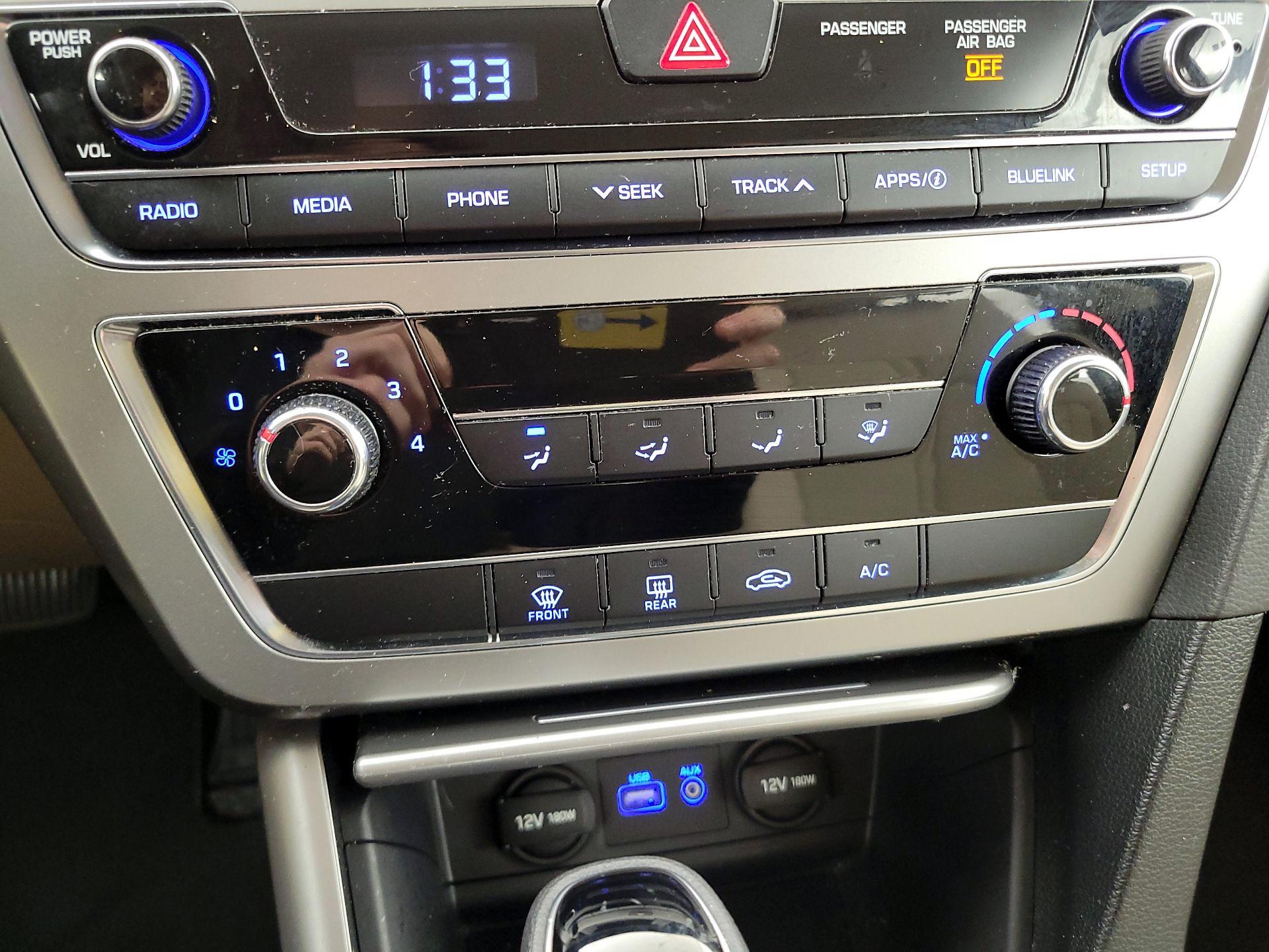 Thumbnail: 2016 Hyundai Sonata - 16