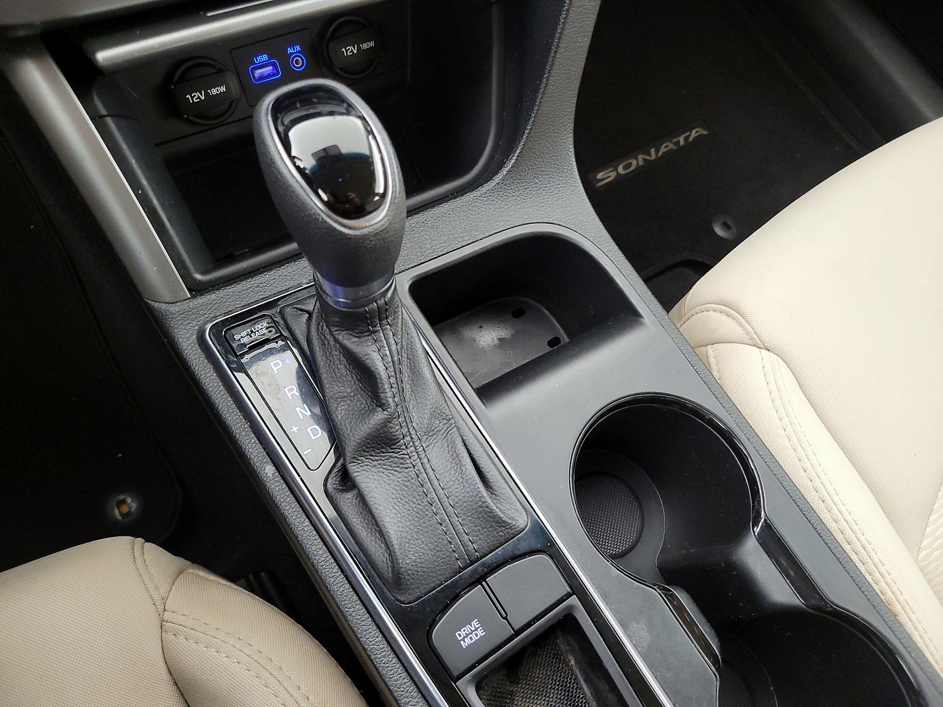 Thumbnail: 2016 Hyundai Sonata - 17