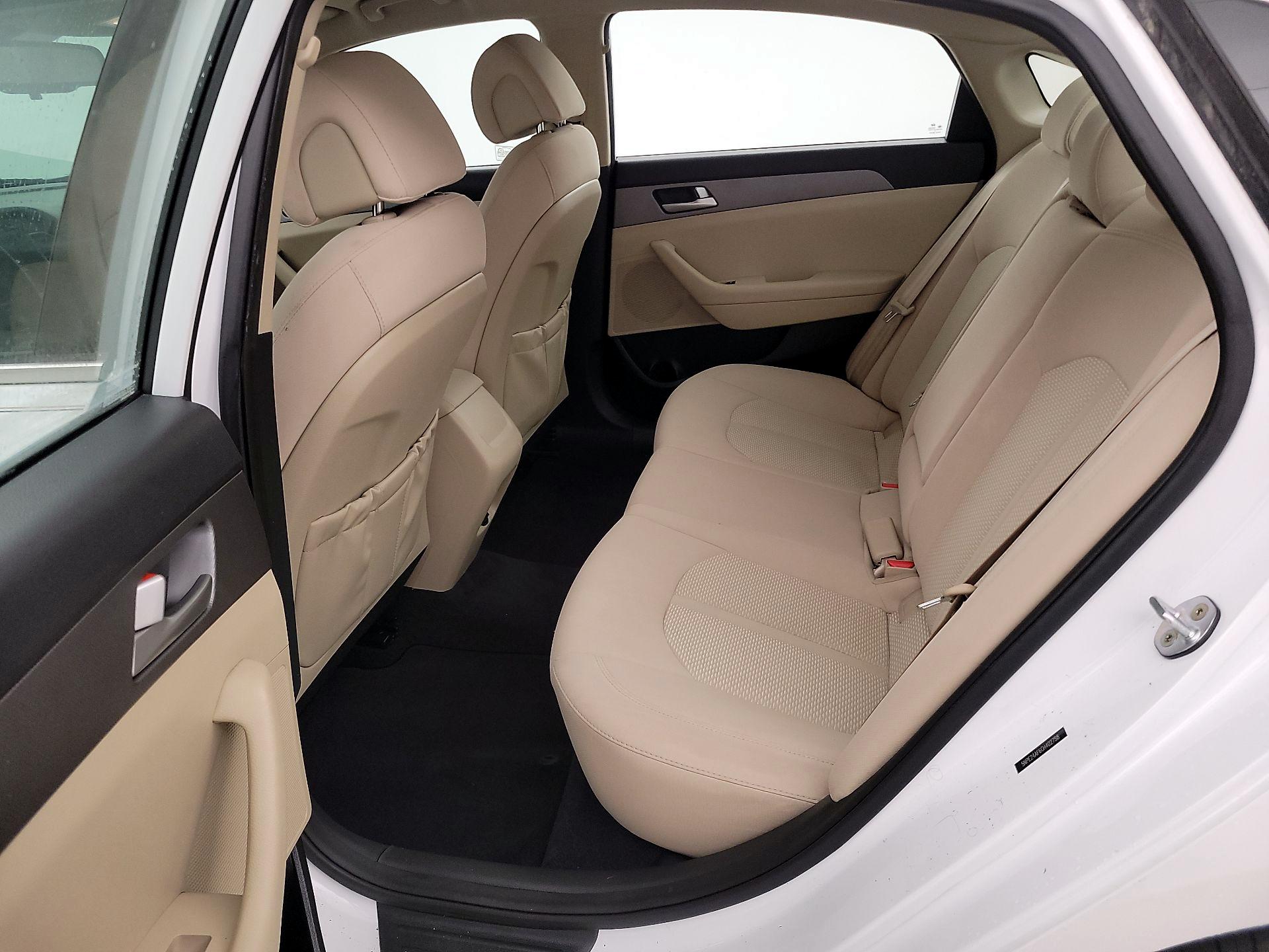 Thumbnail: 2016 Hyundai Sonata - 19