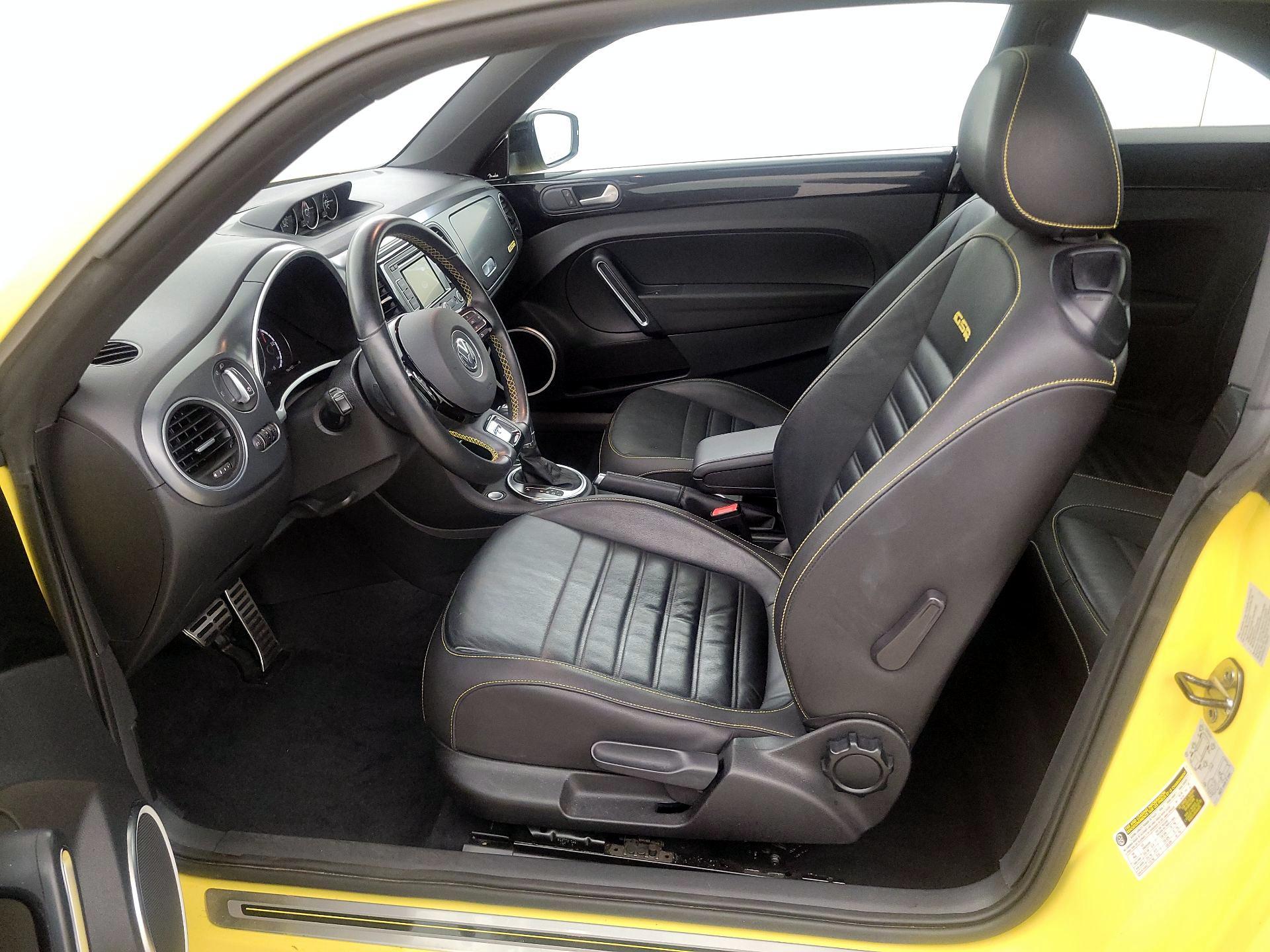 Thumbnail: 2014 Volkswagen Beetle - 11