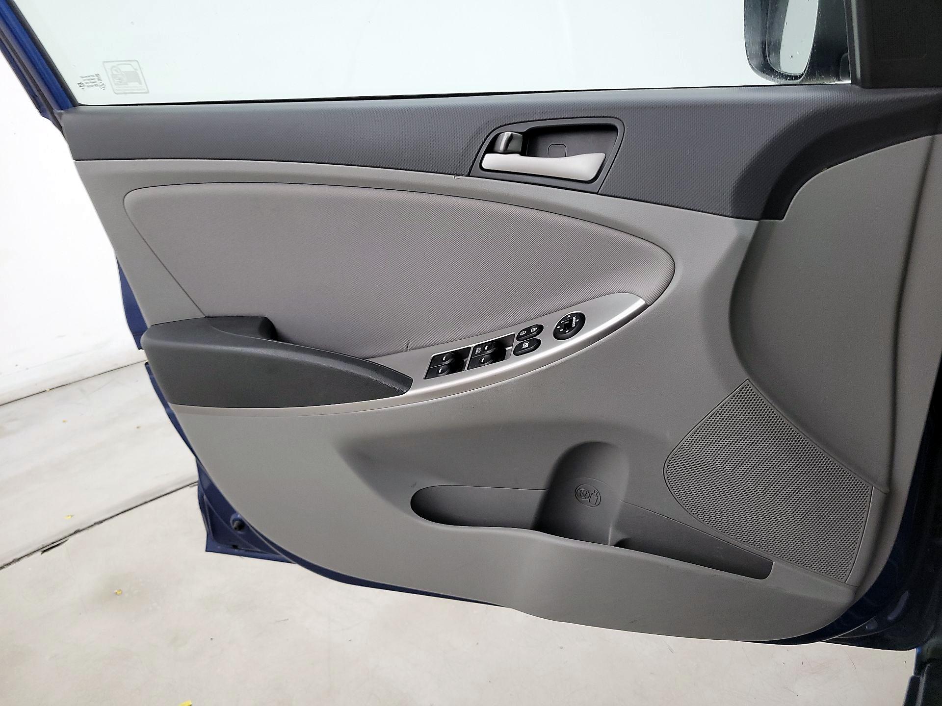 Thumbnail: 2017 Hyundai Accent - 12