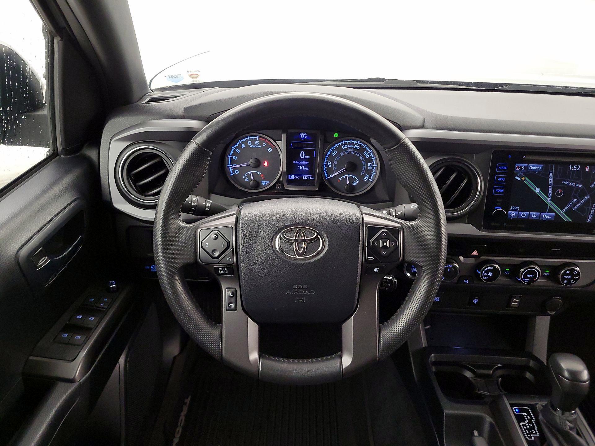 Thumbnail: 2016 Toyota Tacoma - 10