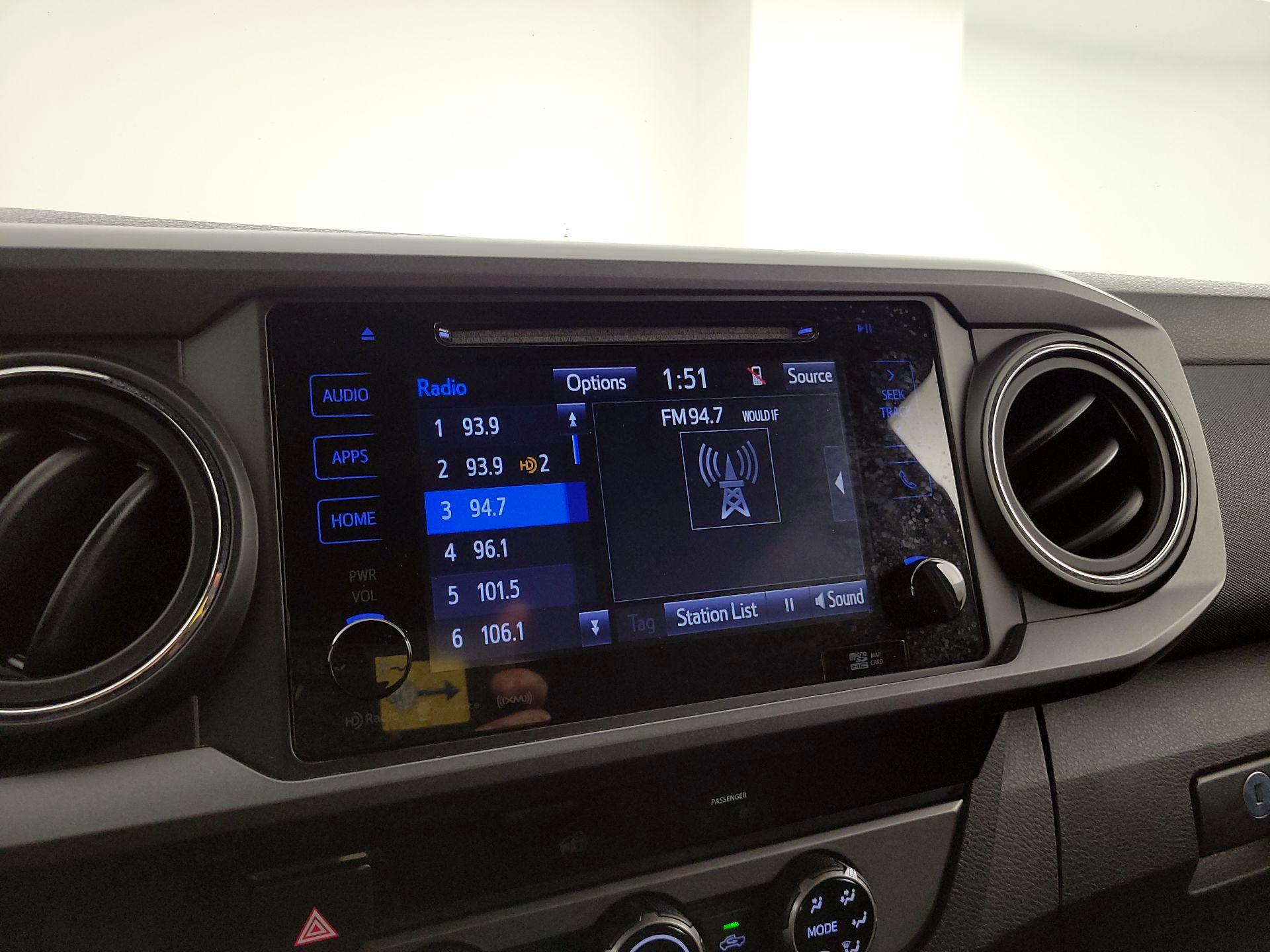 Thumbnail: 2016 Toyota Tacoma - 16