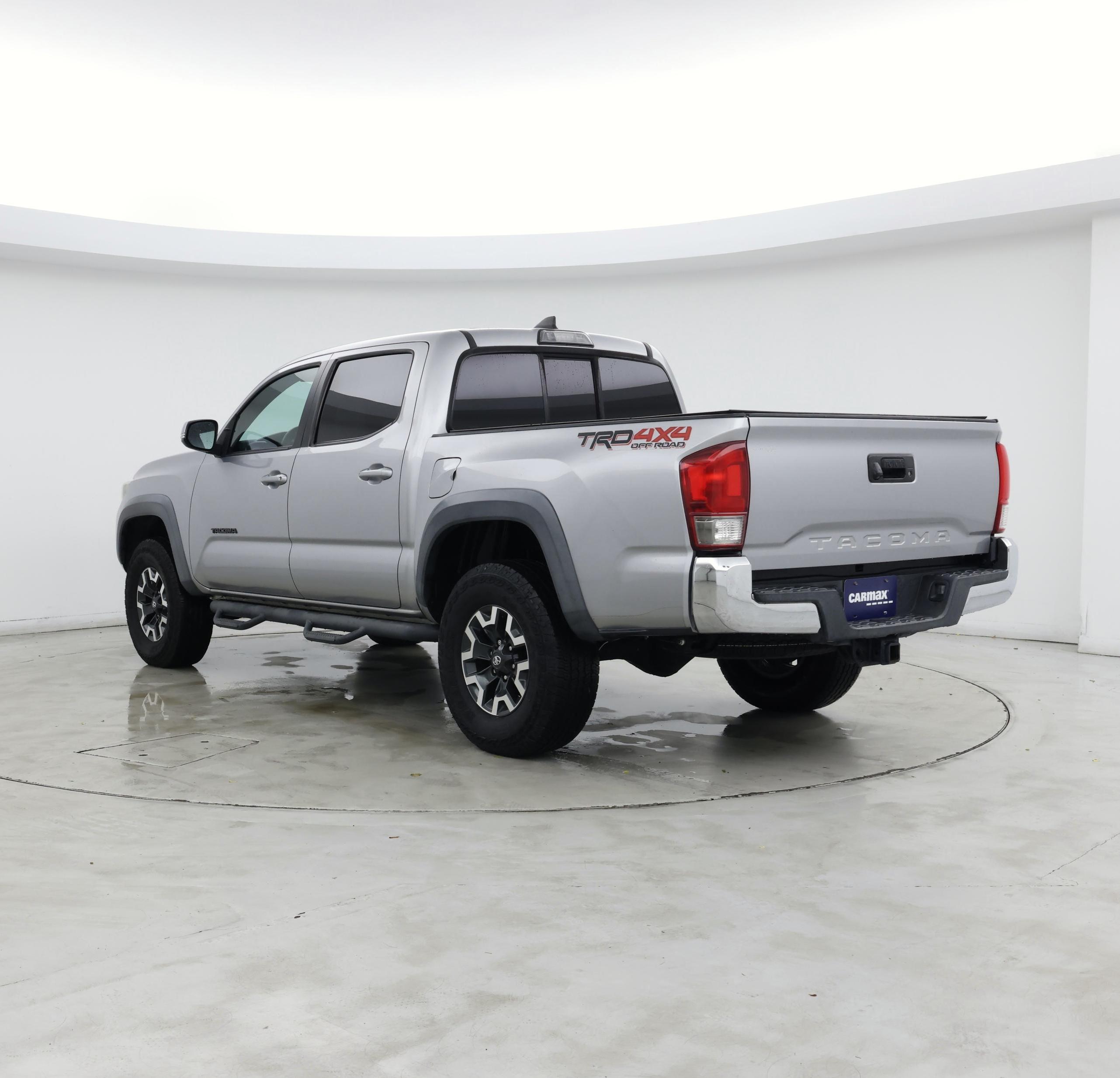 Thumbnail: 2016 Toyota Tacoma - 2