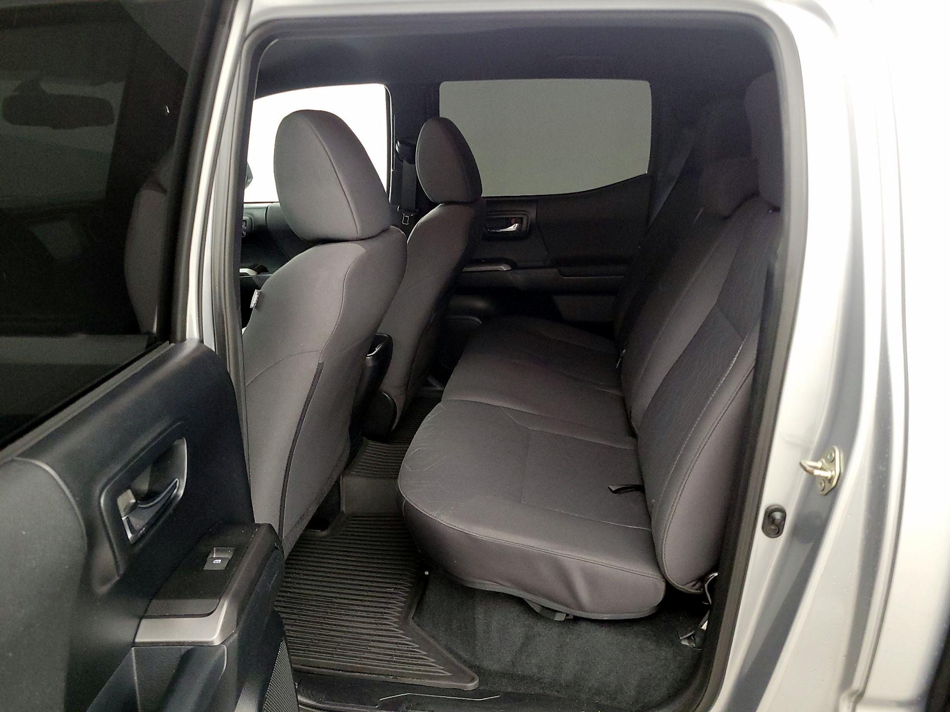 Thumbnail: 2016 Toyota Tacoma - 20
