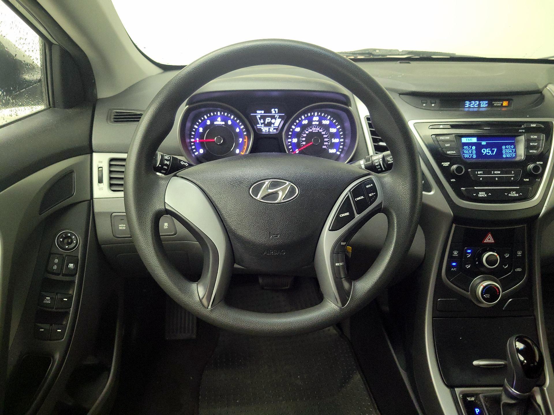 Thumbnail: 2016 Hyundai Elantra - 10