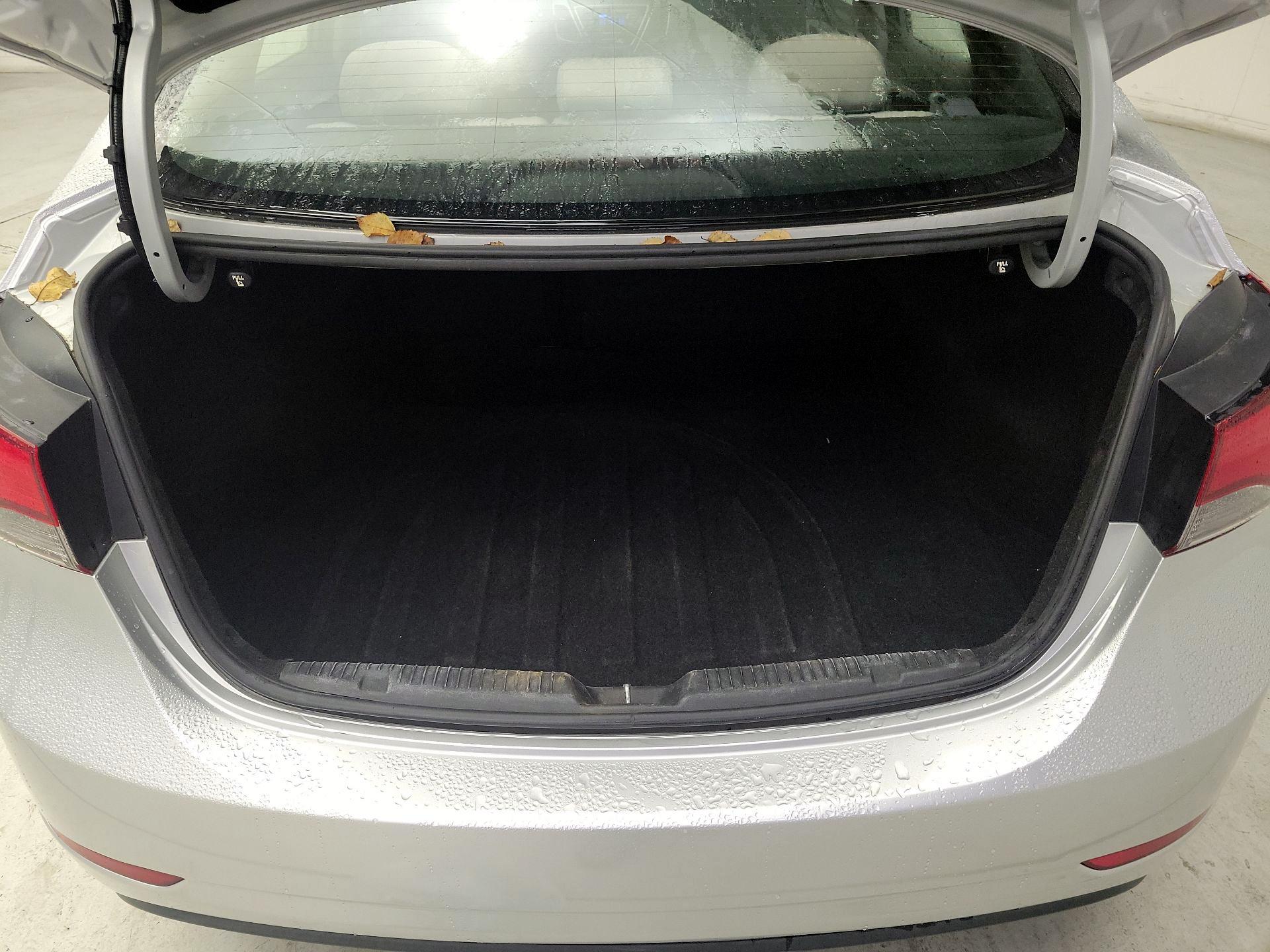 Thumbnail: 2016 Hyundai Elantra - 18