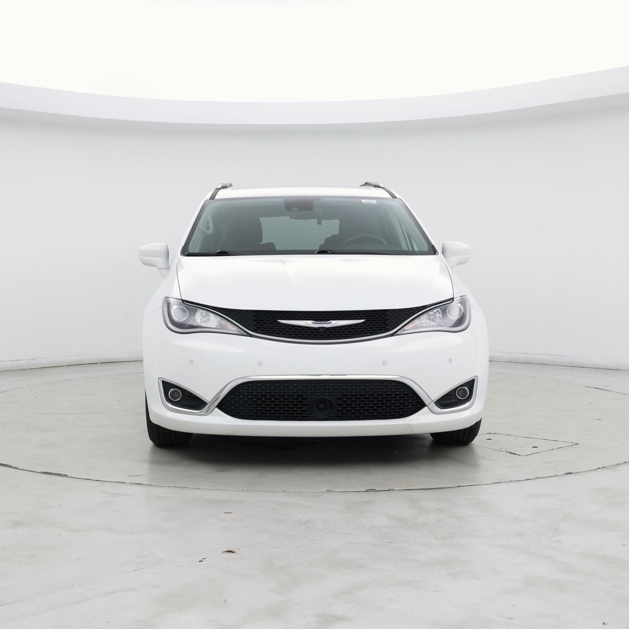 Thumbnail: 2019 Chrysler Pacifica - 5