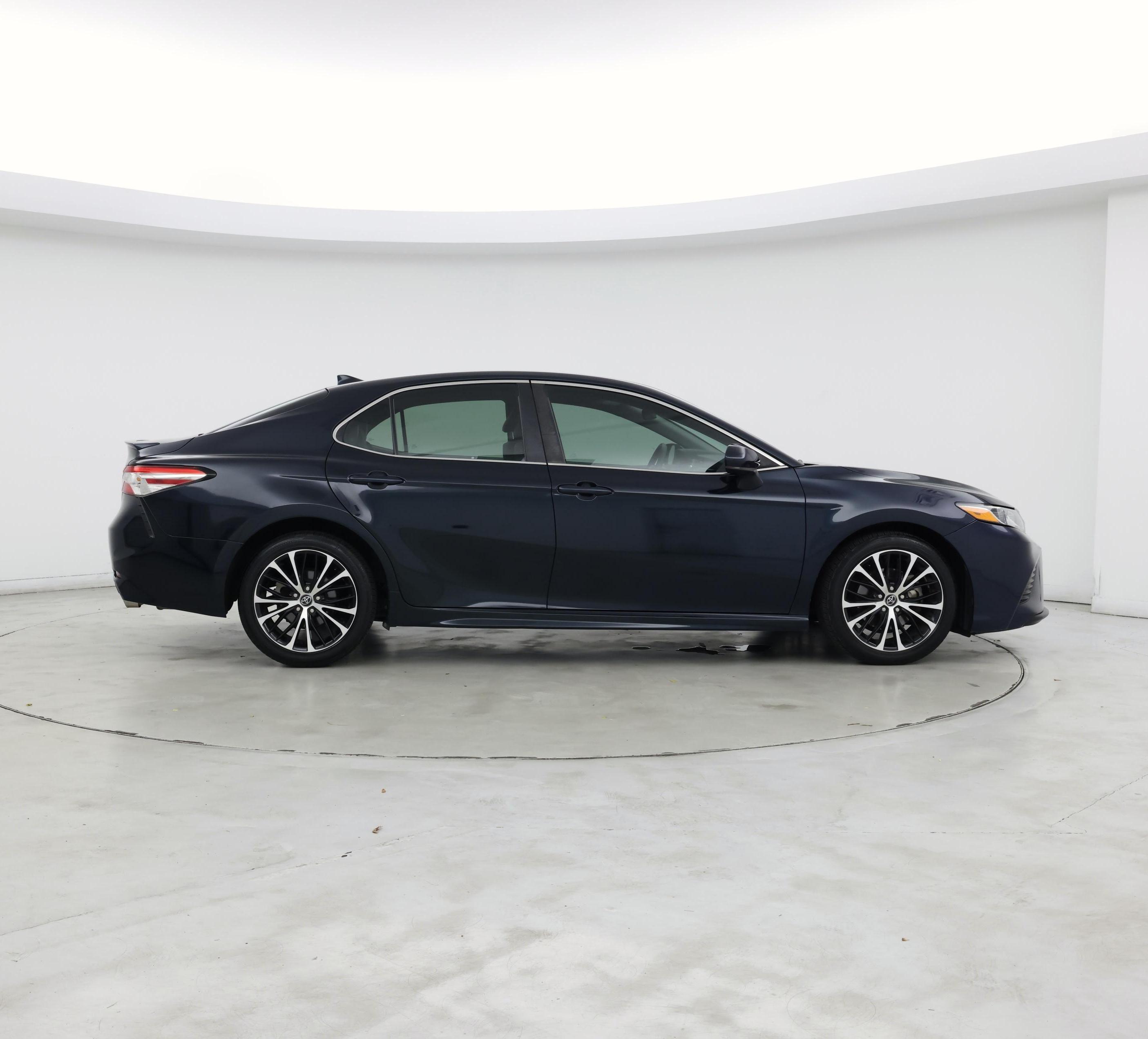 Thumbnail: 2020 Toyota Camry - 7