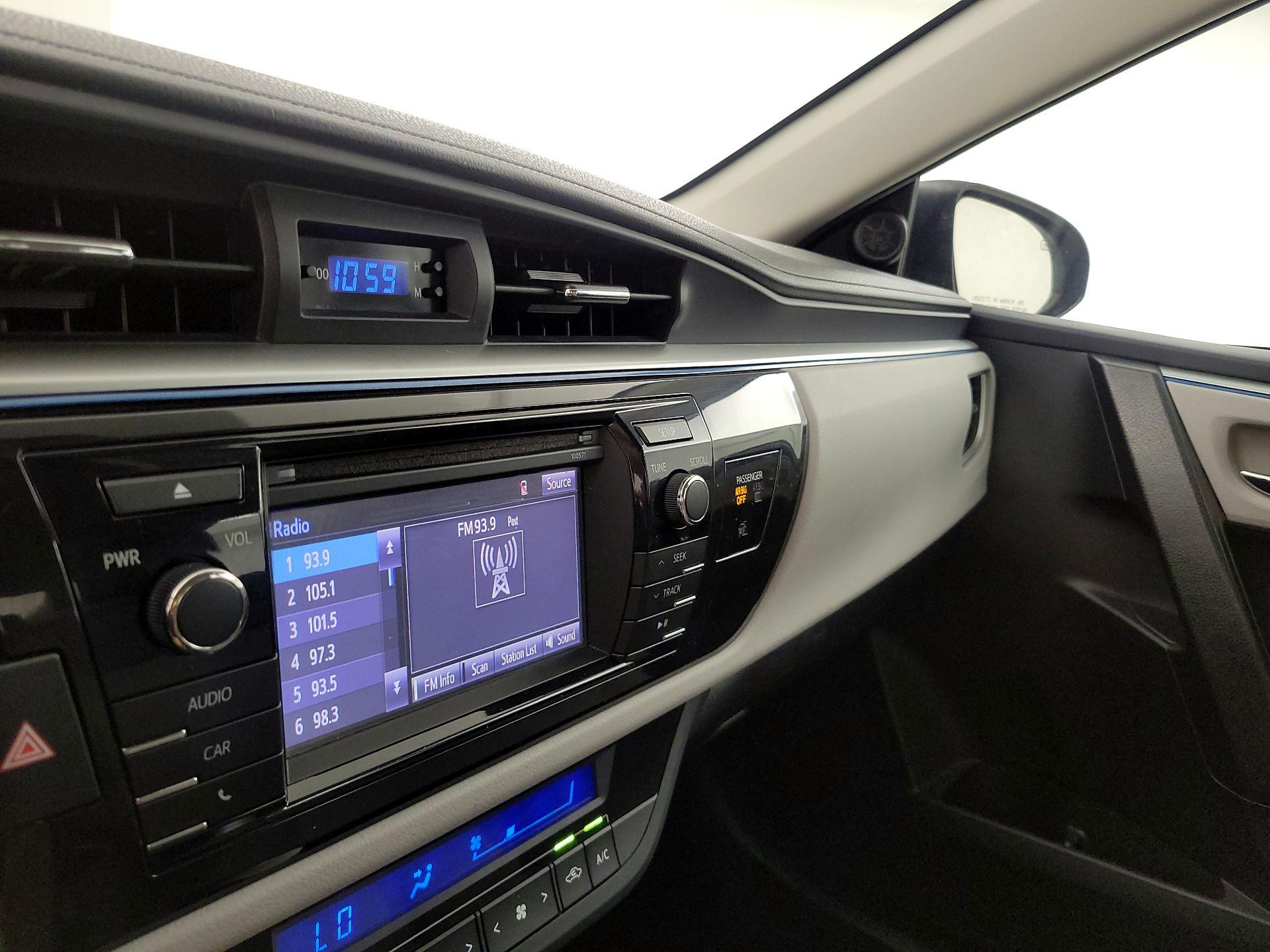 Thumbnail: 2016 Toyota Corolla - 15
