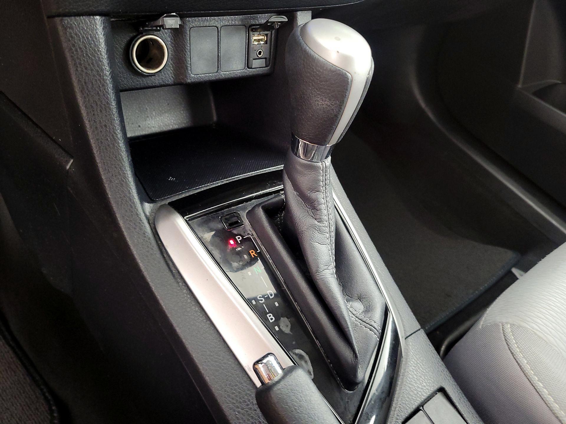 Thumbnail: 2016 Toyota Corolla - 17