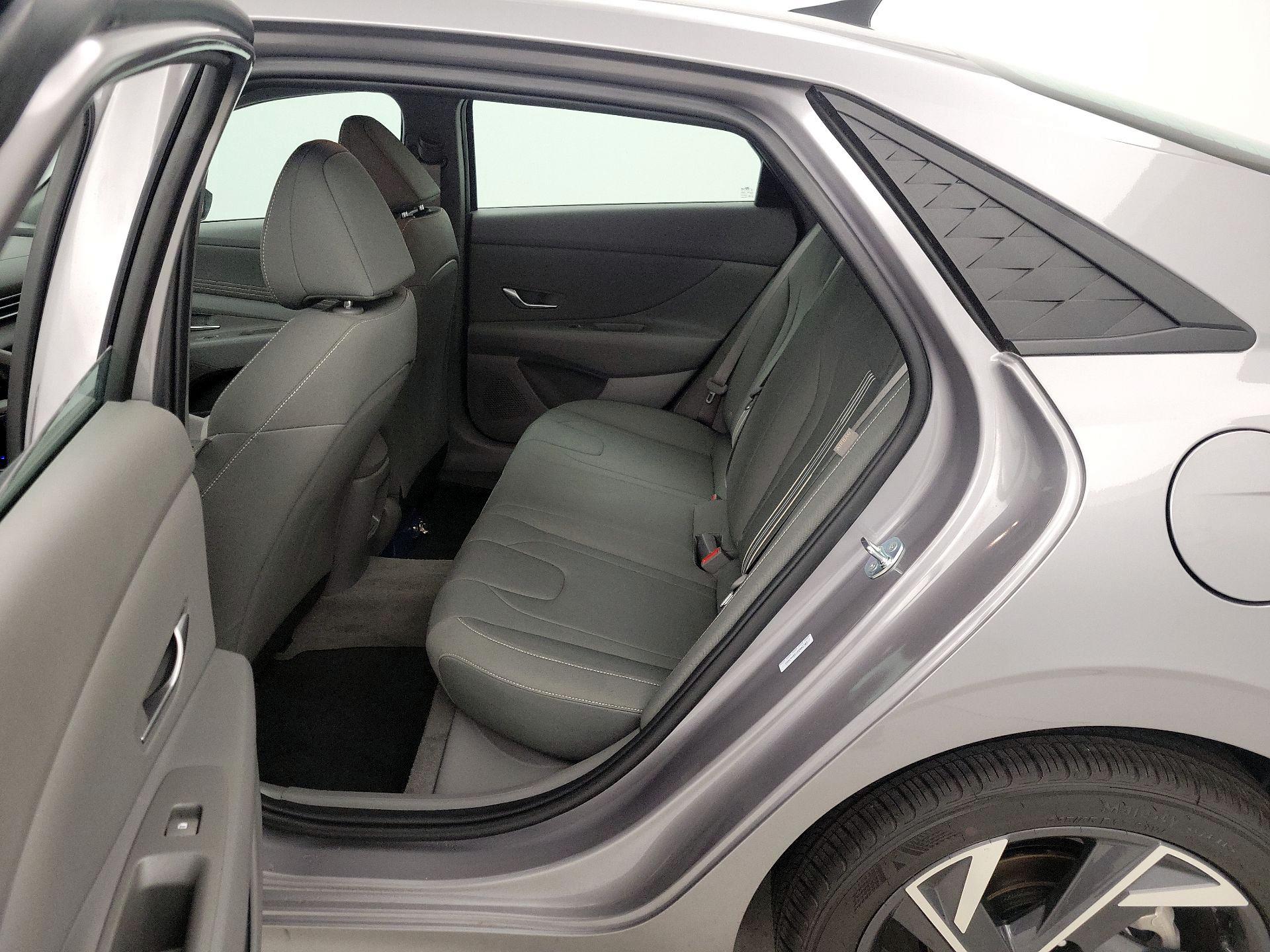 Thumbnail: 2025 Hyundai Elantra - 19