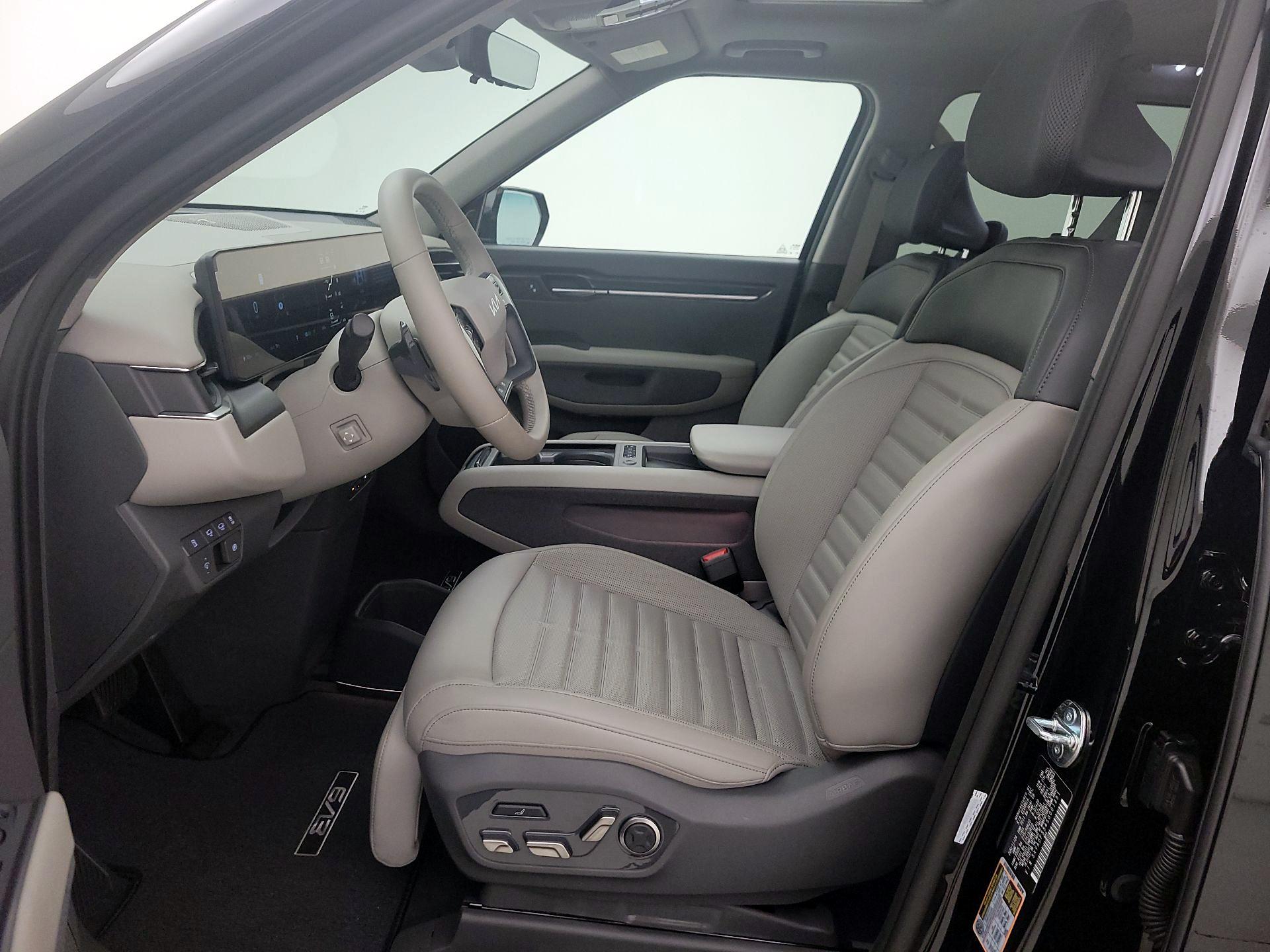 Thumbnail: 2025 Kia EV9 - 11