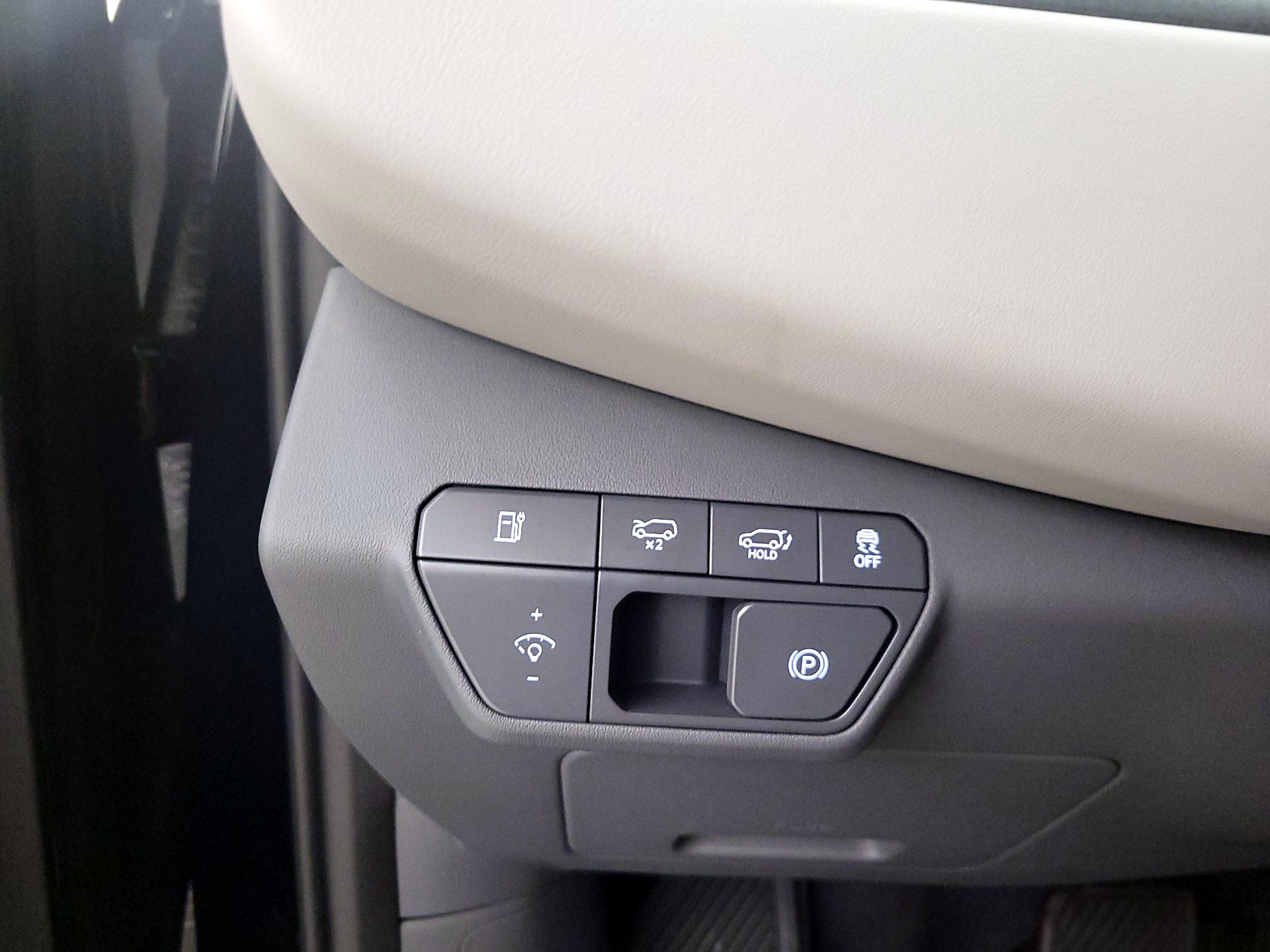 Thumbnail: 2025 Kia EV9 - 13