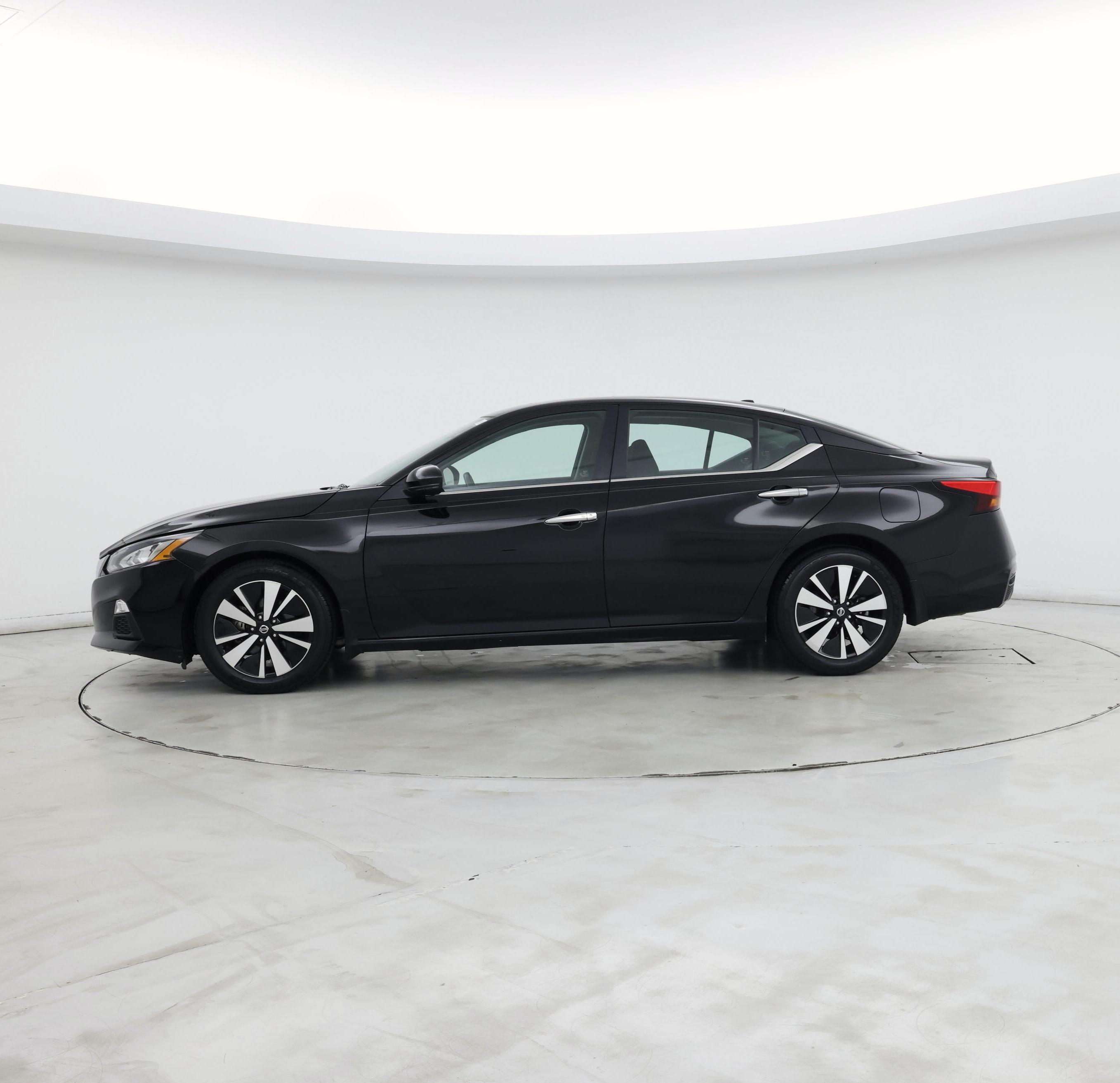 Thumbnail: 2022 Nissan Altima - 3