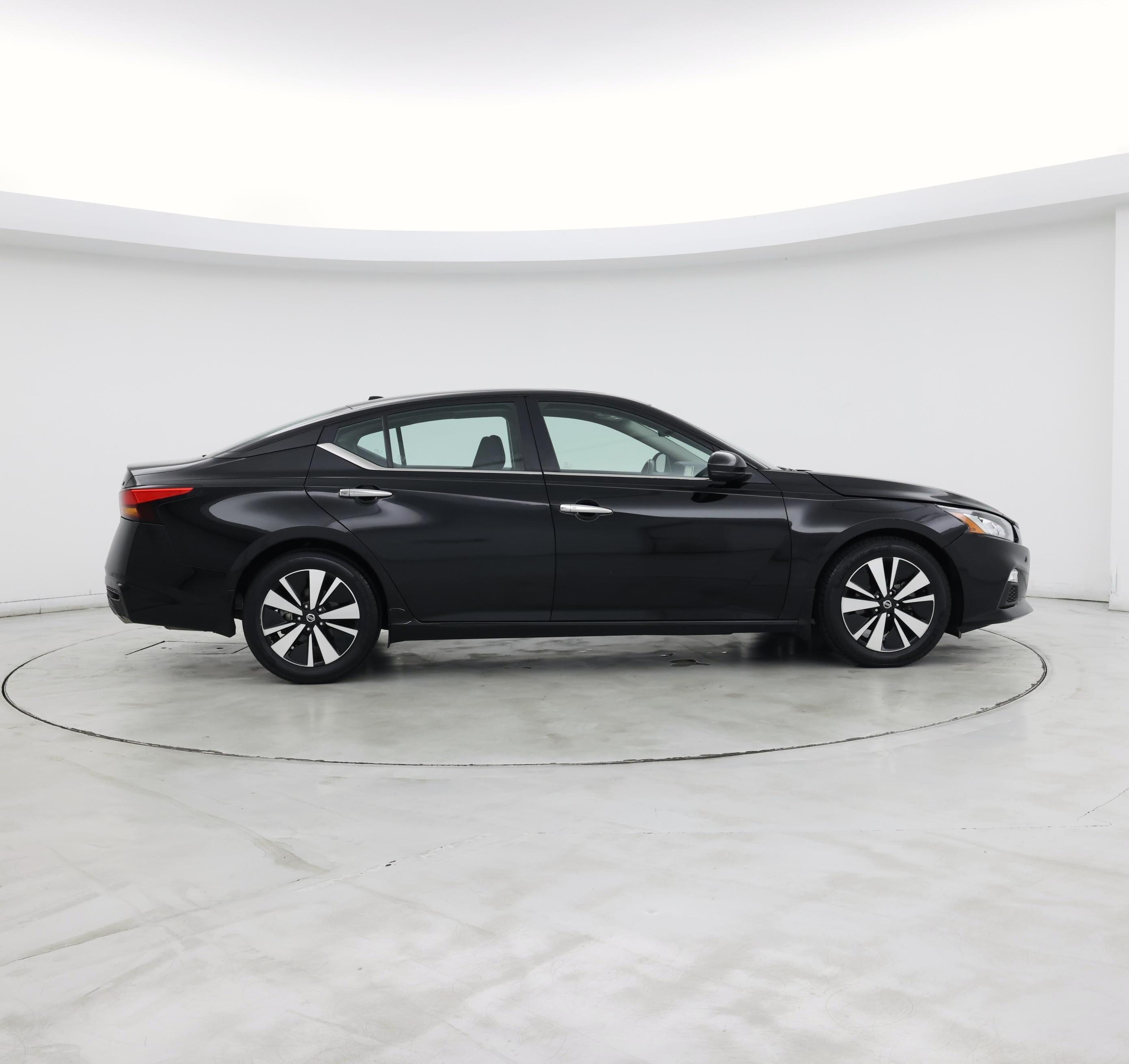 Thumbnail: 2022 Nissan Altima - 7