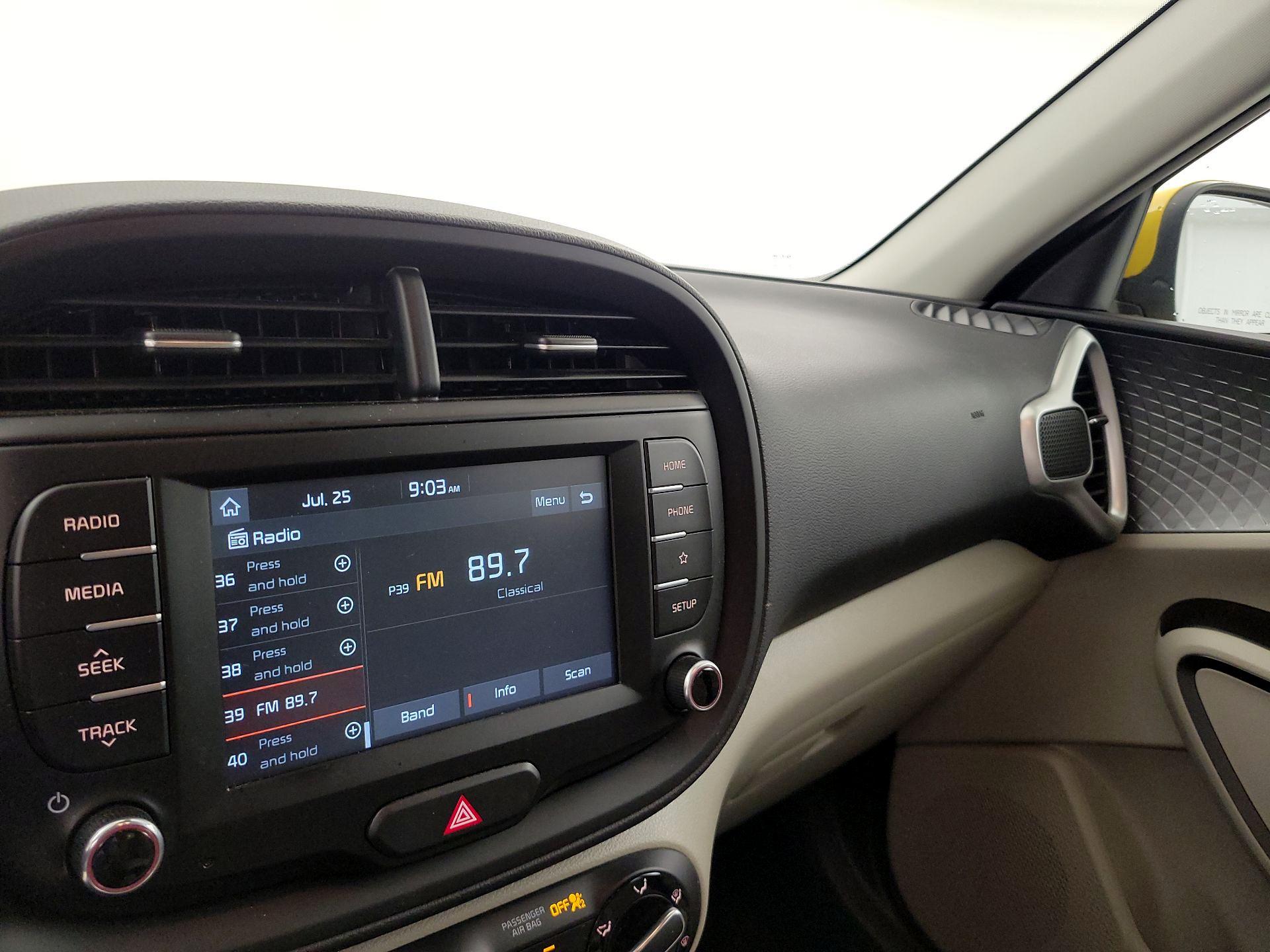 Thumbnail: 2020 Kia Soul - 15