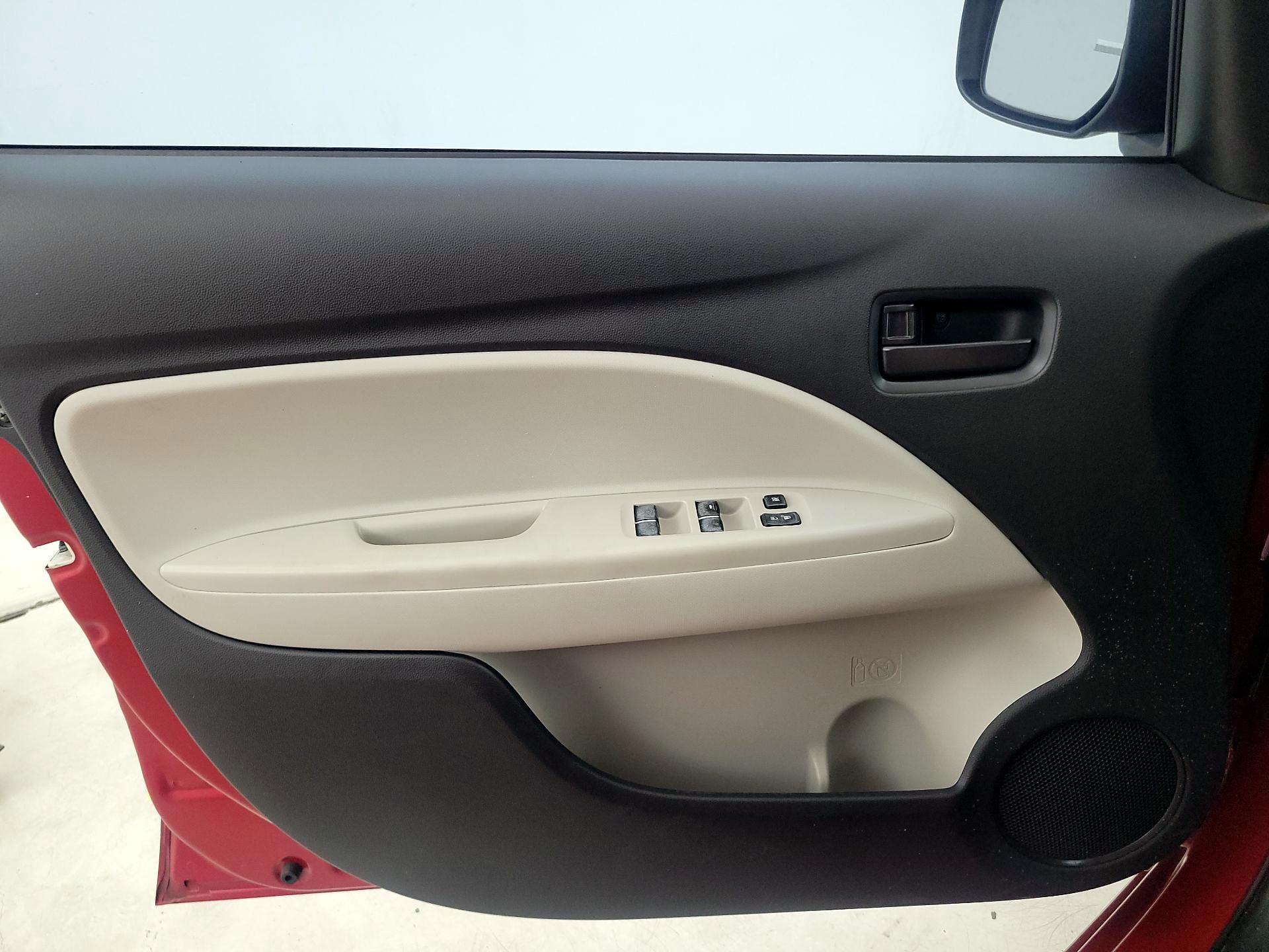 Thumbnail: 2019 Mitsubishi Mirage G4 - 12