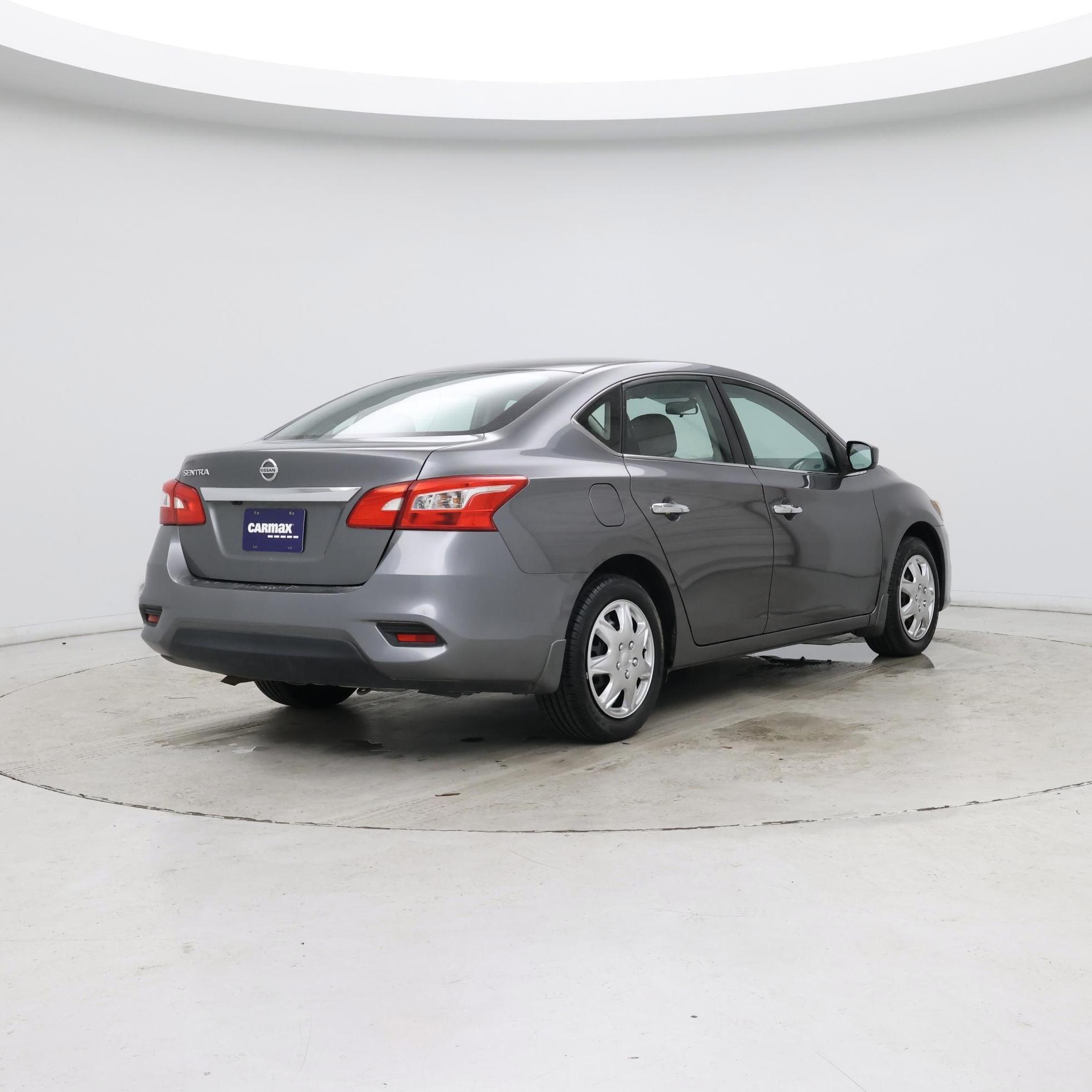Thumbnail: 2018 Nissan Sentra - 8