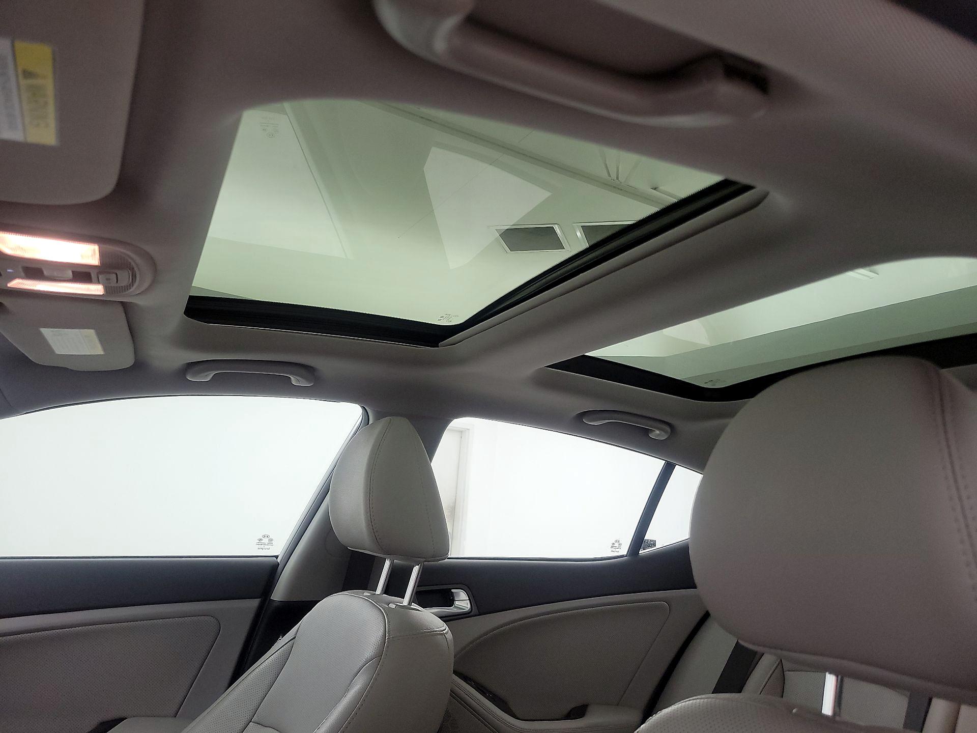 Thumbnail: 2015 Kia Optima - 19