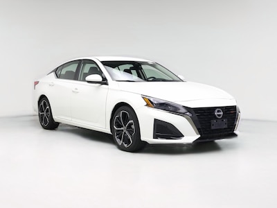 White 2024 Nissan Altima SR
