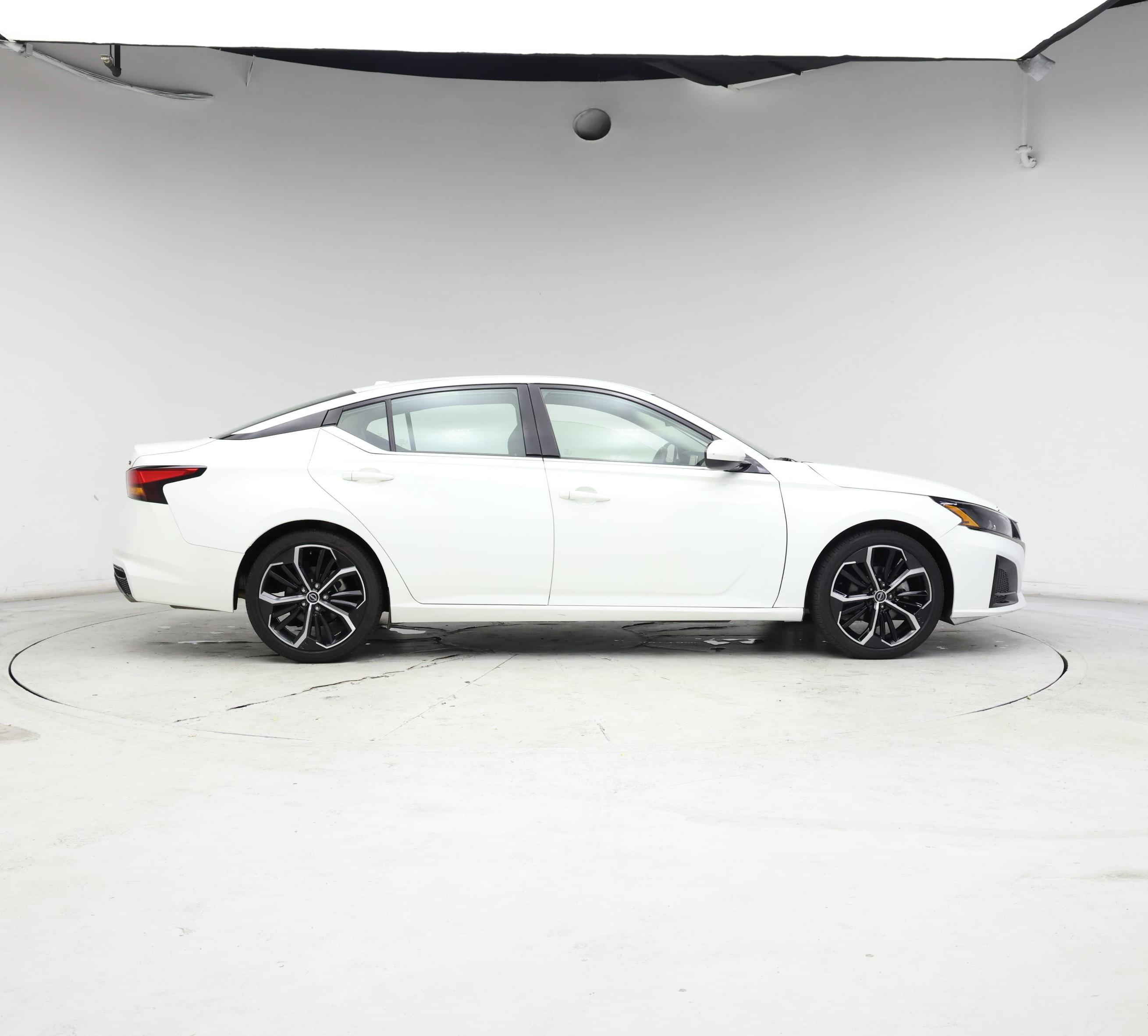 Thumbnail: 2024 Nissan Altima - 7