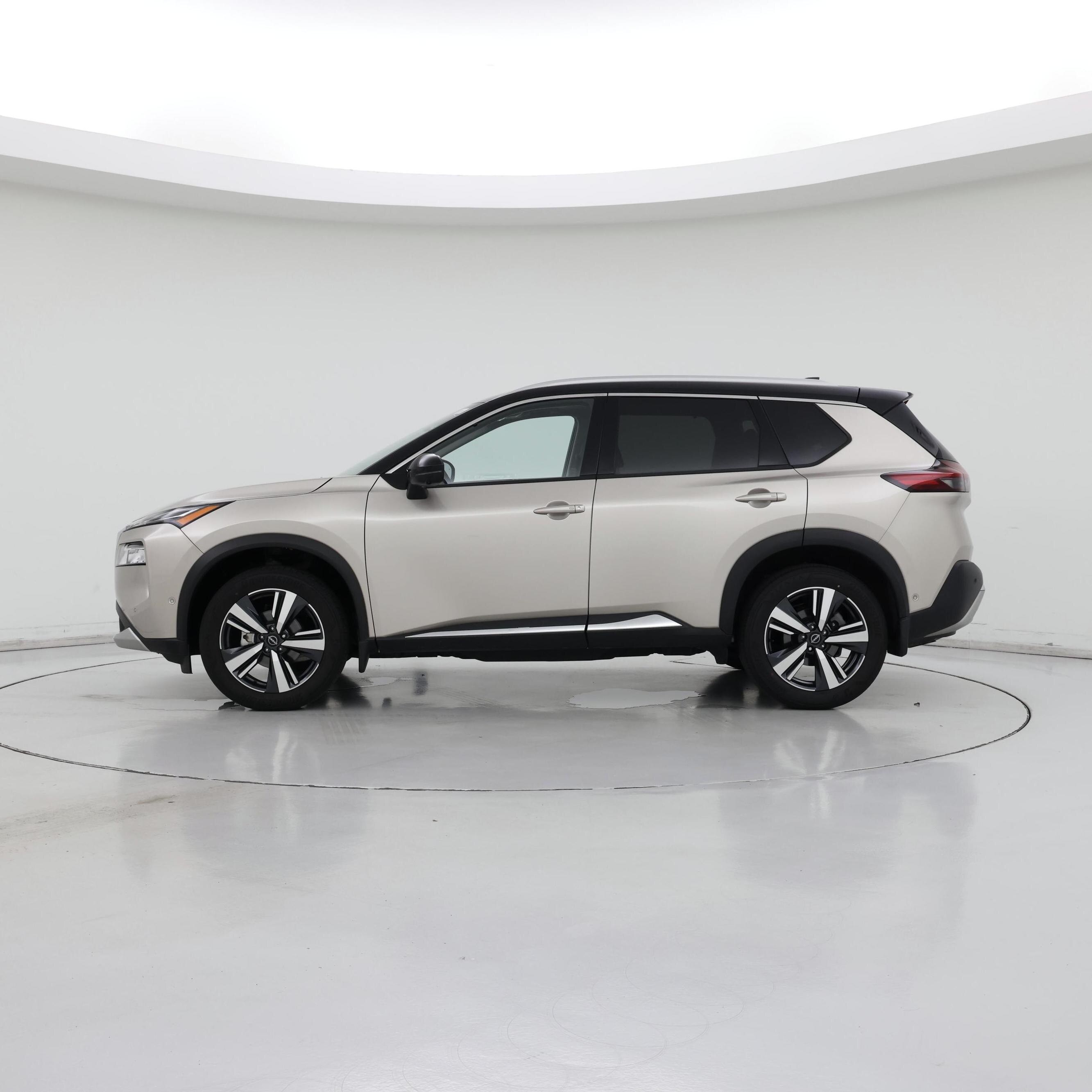 Thumbnail: 2022 Nissan Rogue - 3
